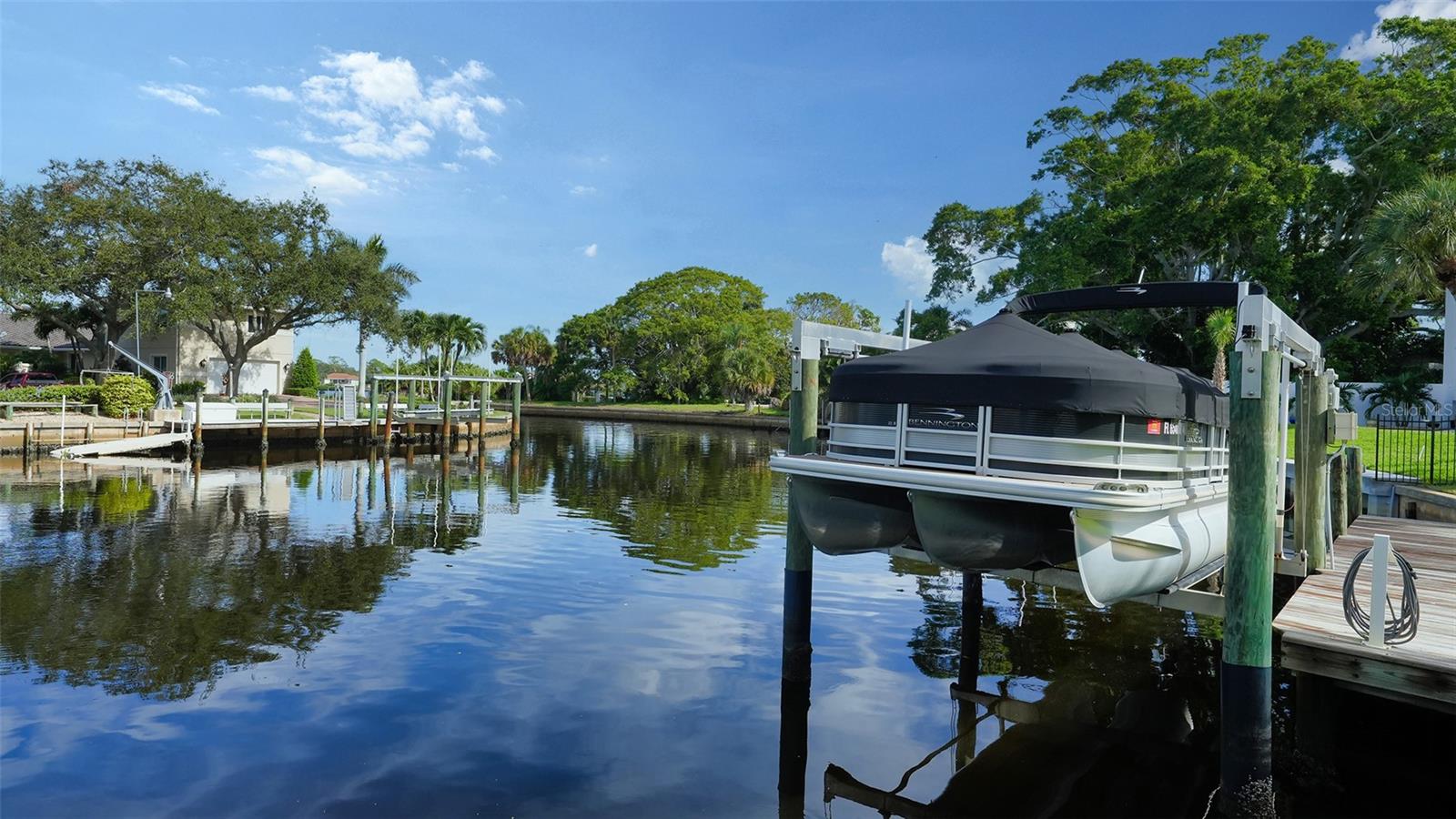 POINT OF PALMS ESTATE - Residential