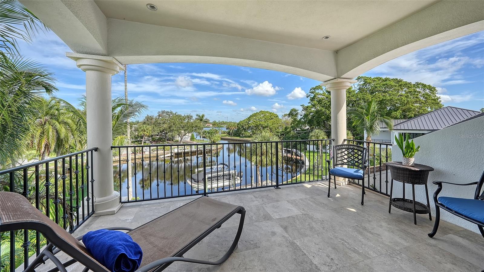 POINT OF PALMS ESTATE - Residential