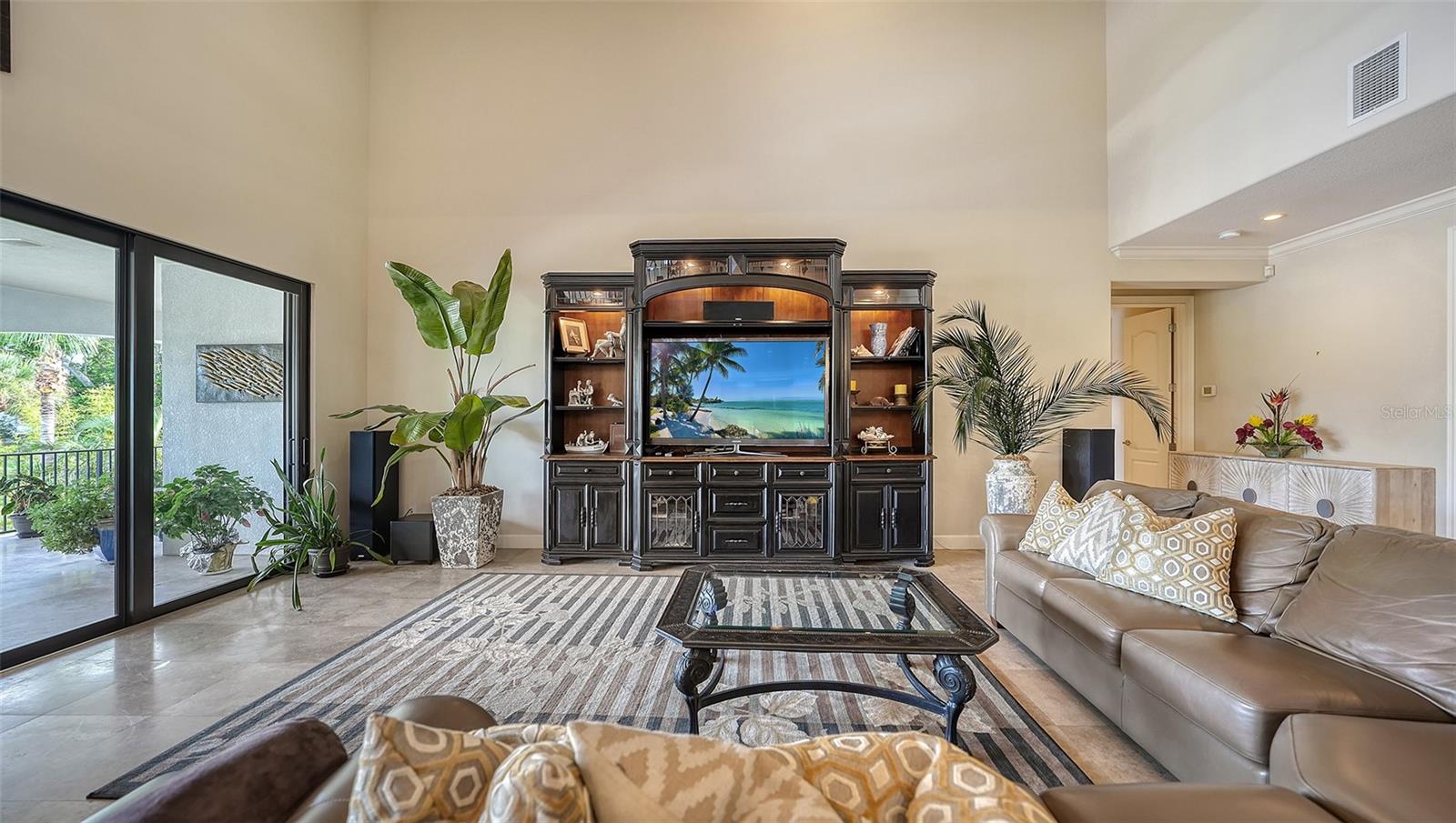 POINT OF PALMS ESTATE - Residential