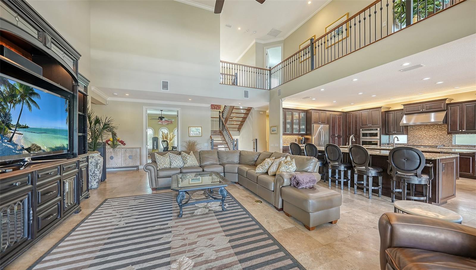 POINT OF PALMS ESTATE - Residential