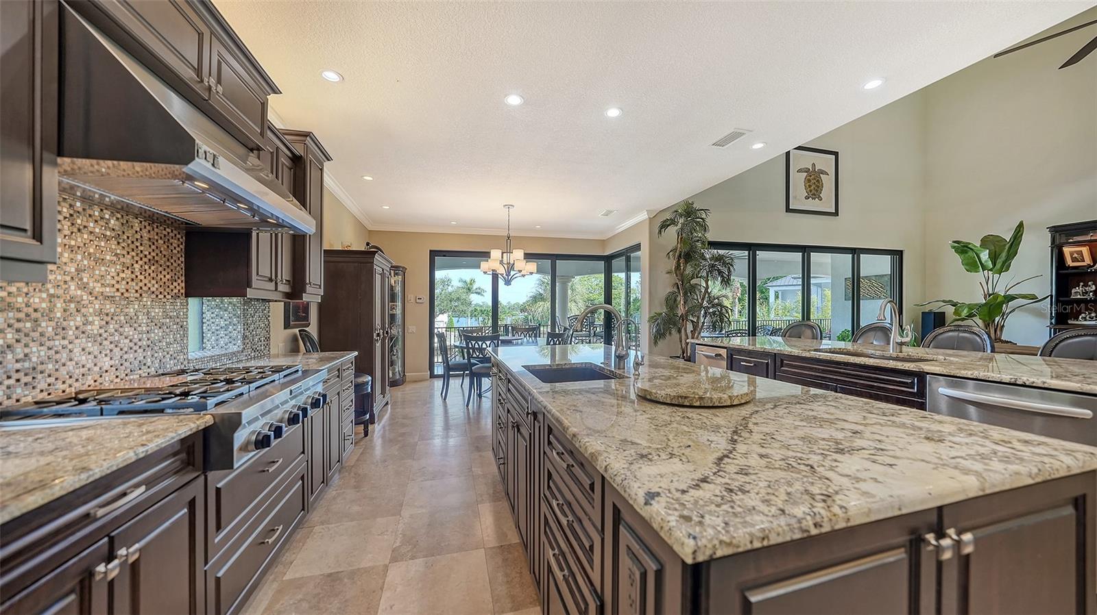 POINT OF PALMS ESTATE - Residential