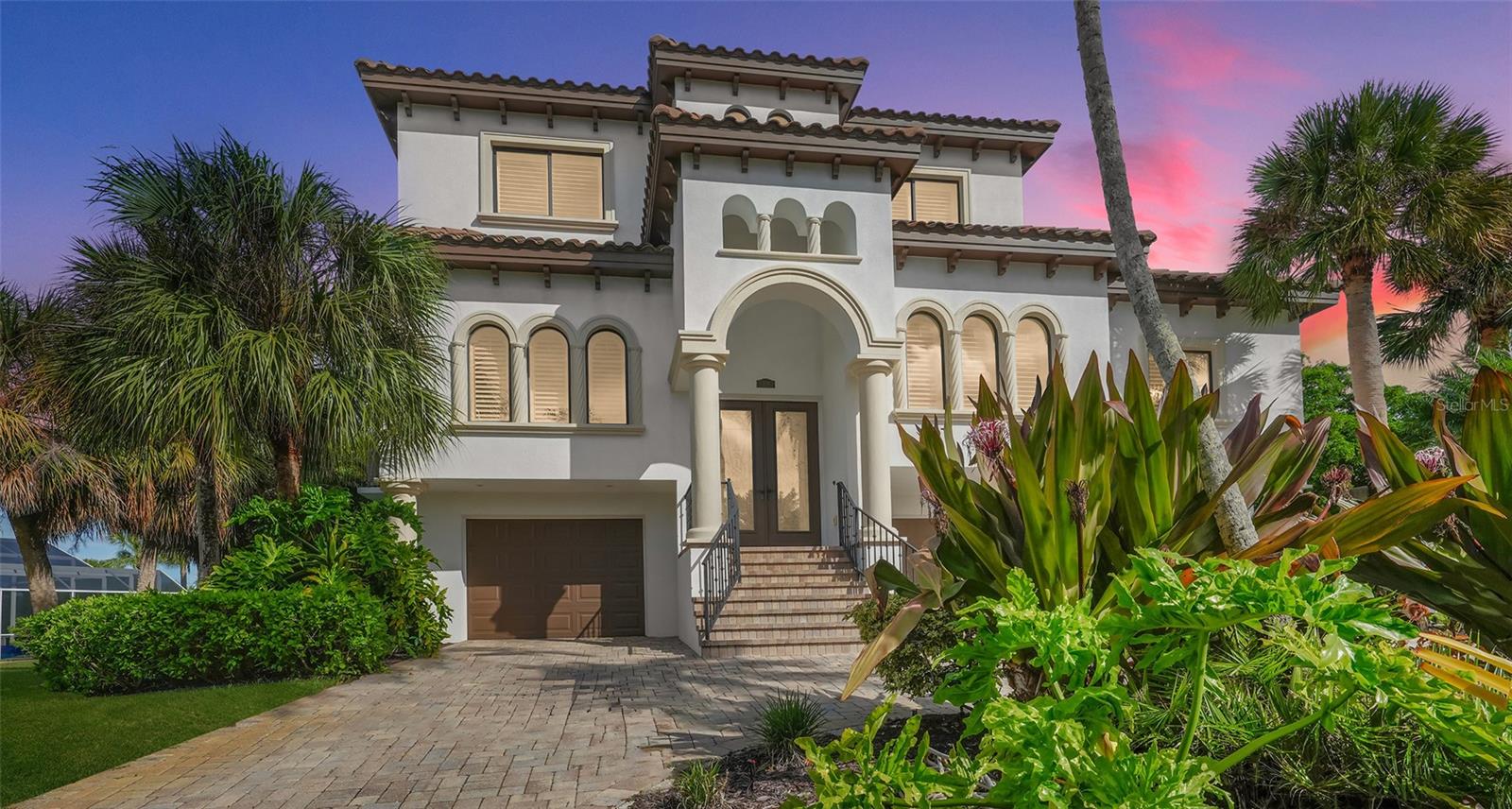 POINT OF PALMS ESTATE - Residential