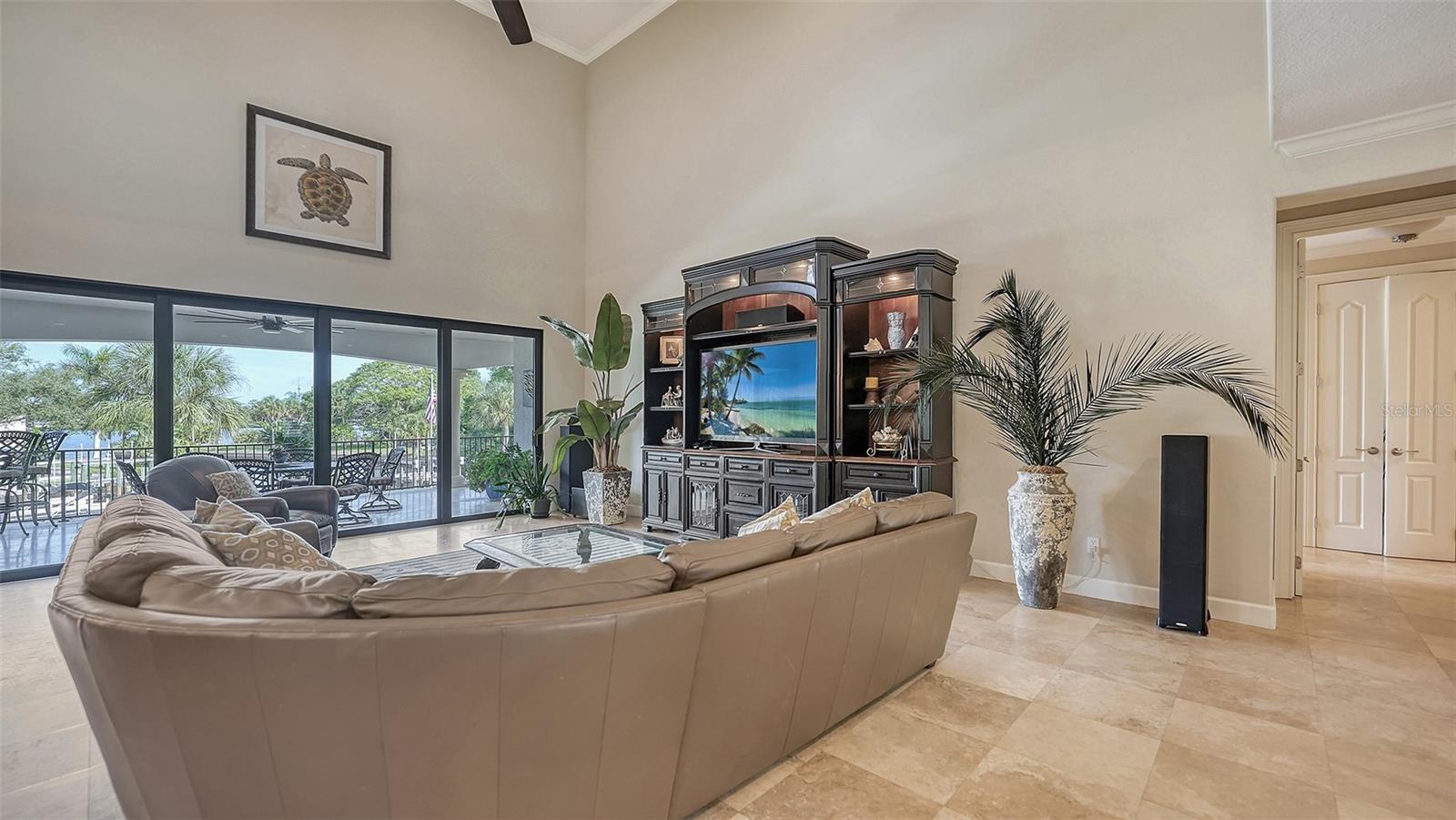 POINT OF PALMS ESTATE - Residential