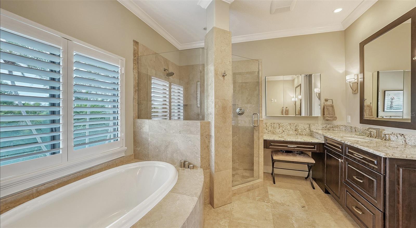 POINT OF PALMS ESTATE - Residential