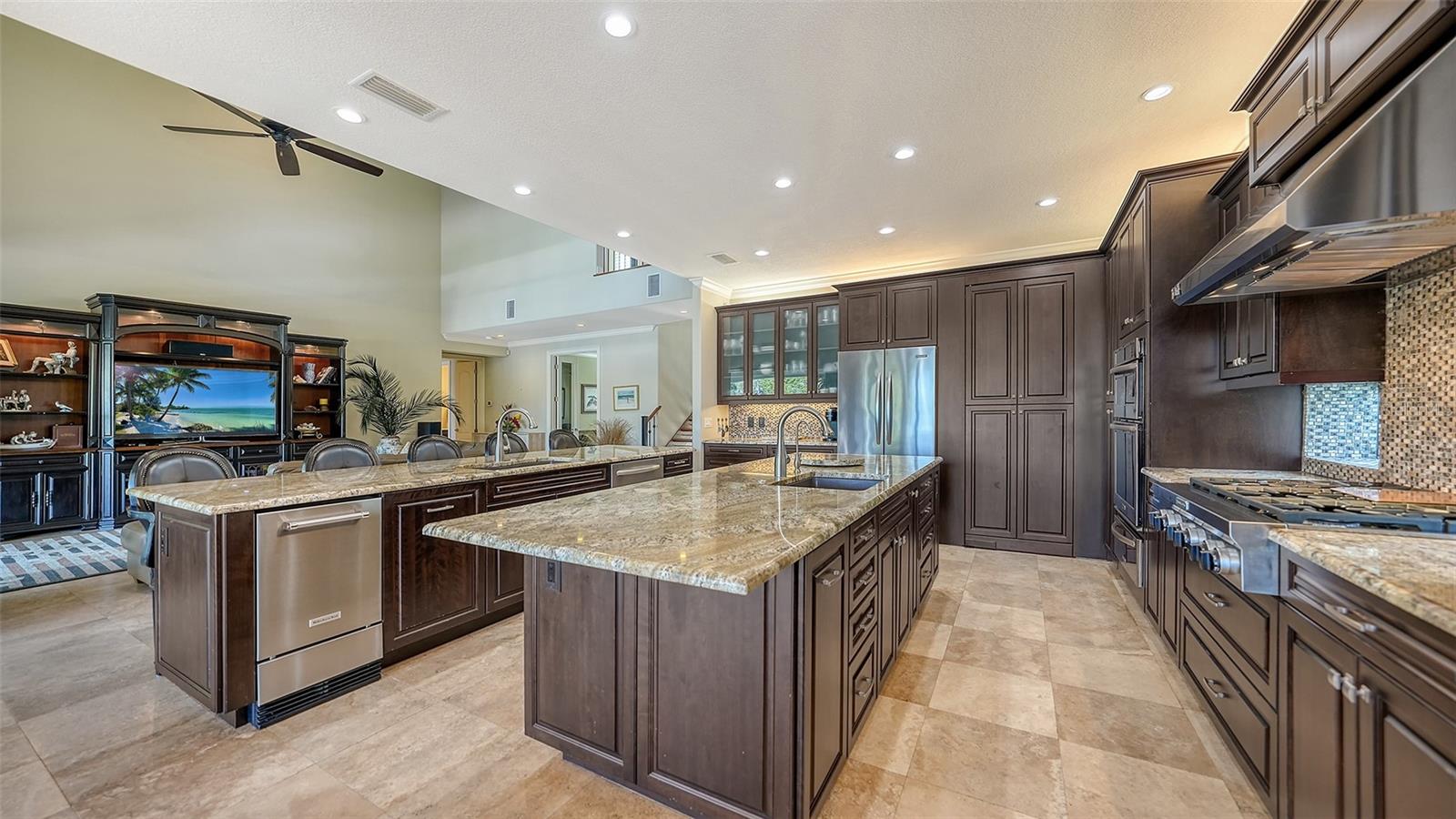 POINT OF PALMS ESTATE - Residential