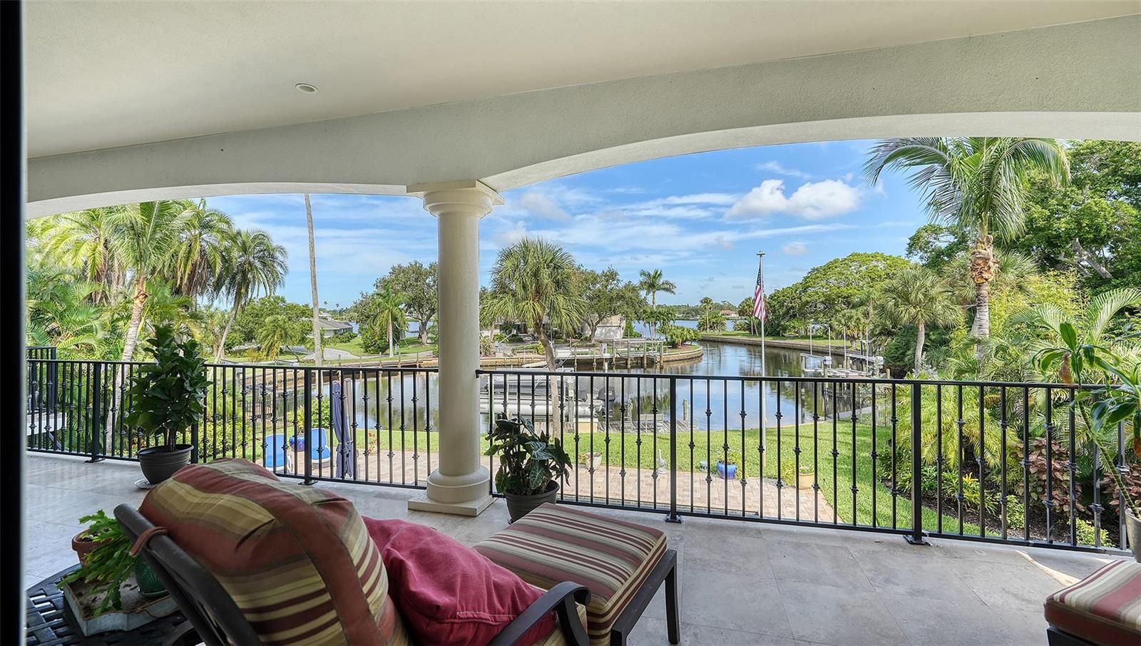 POINT OF PALMS ESTATE - Residential