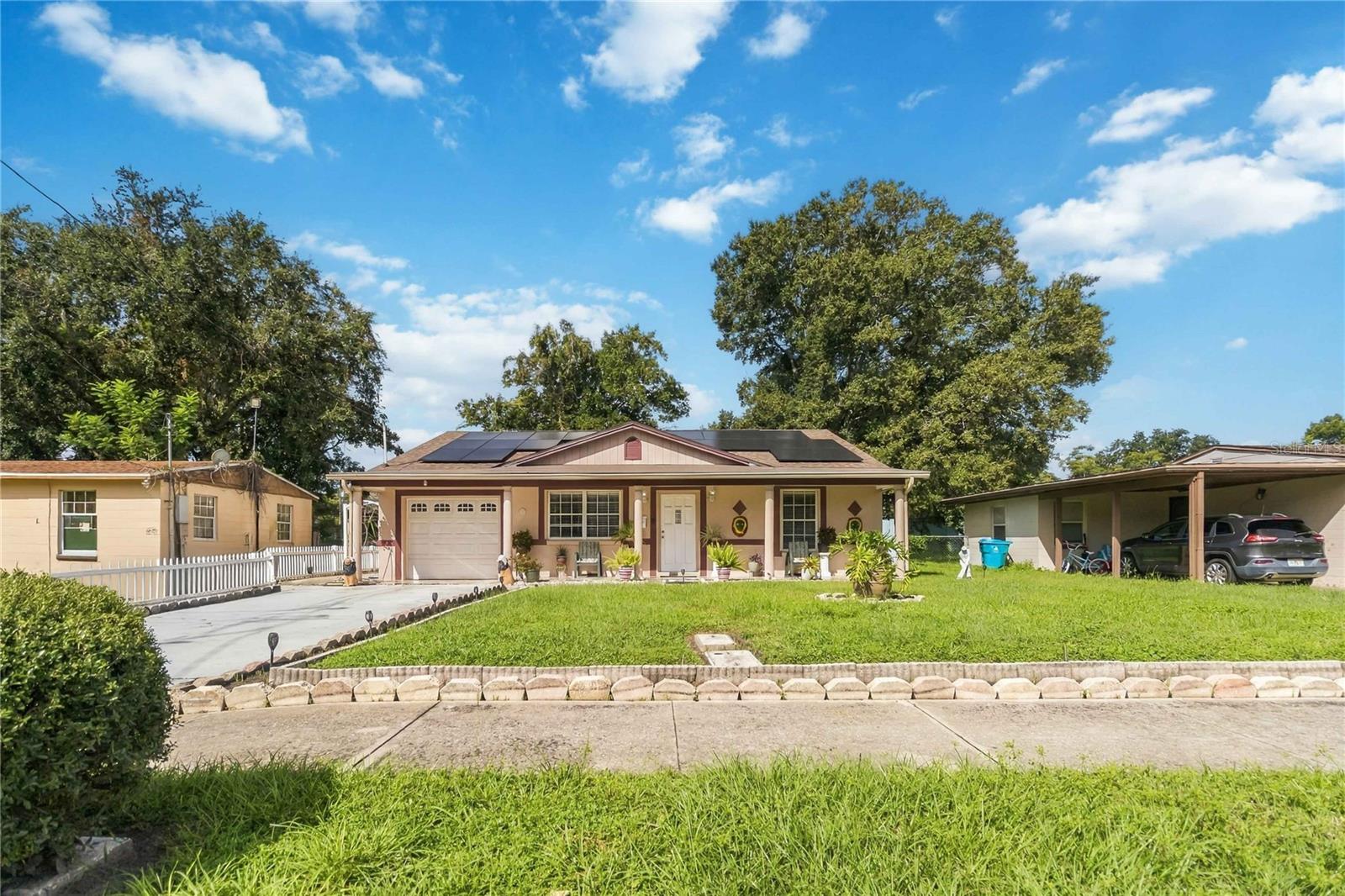 1530 GUINYARD WAY