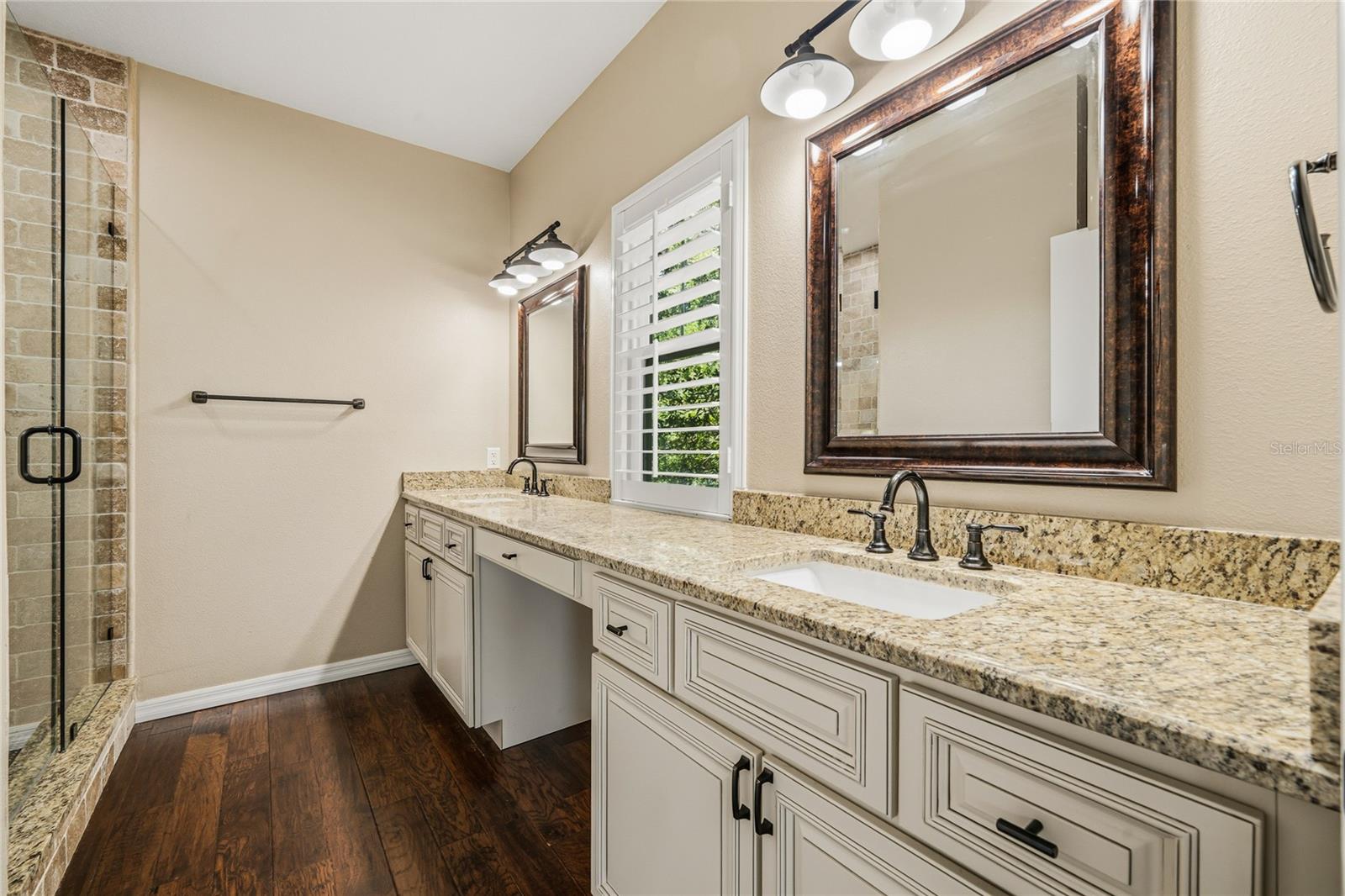 LONGWOOD - Residential