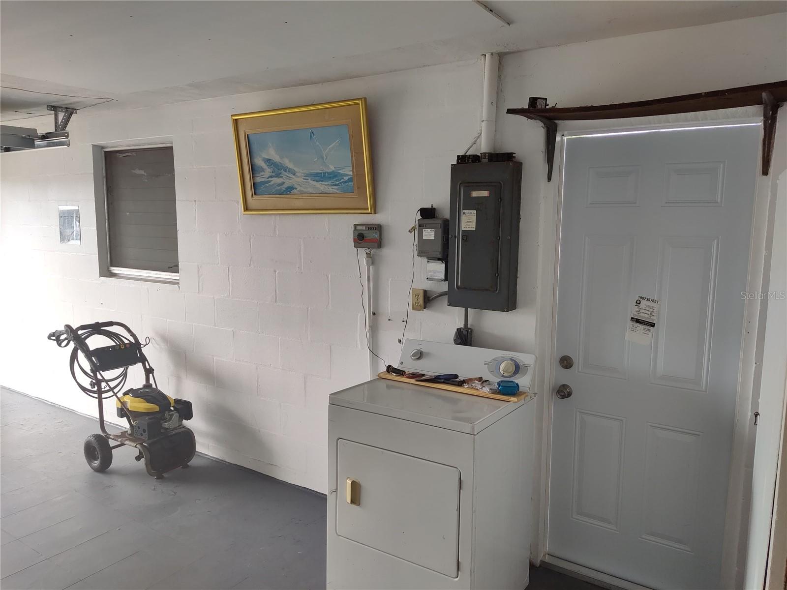 TAHITIAN HOMES - Residential