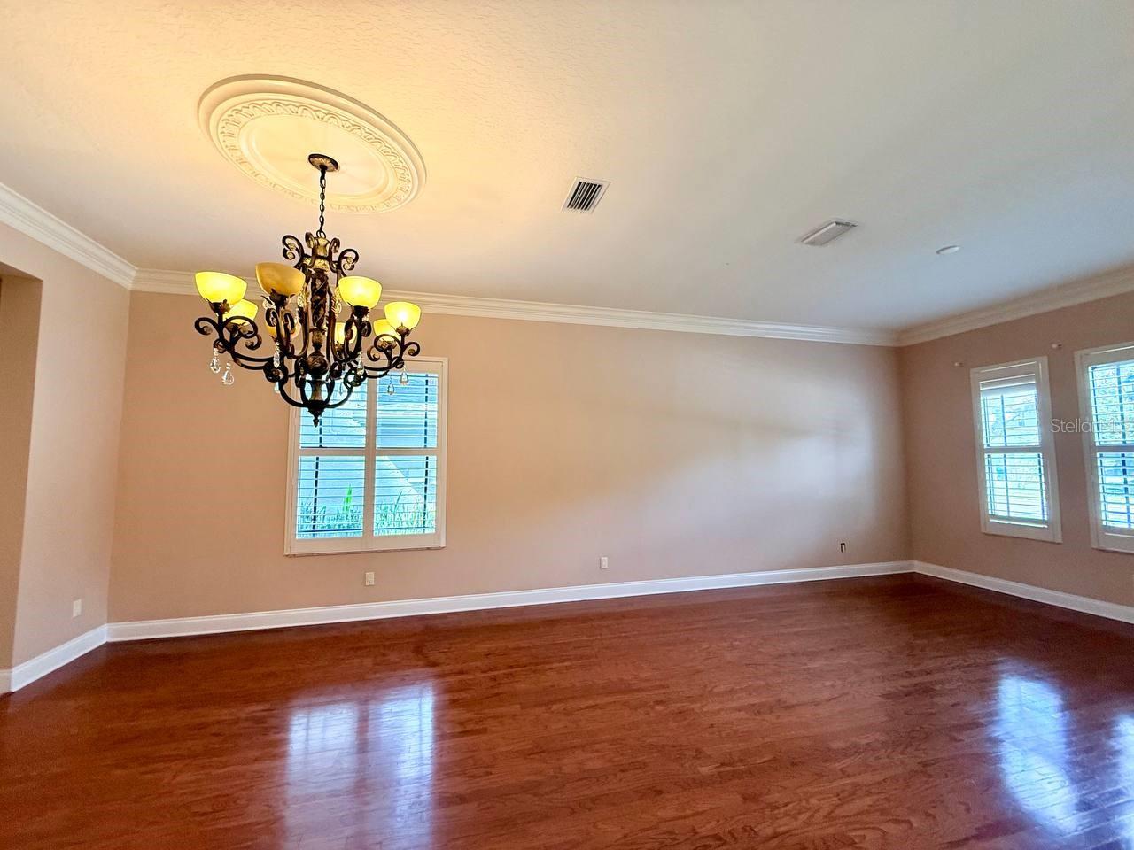 NINE EAGLES UNIT ONE SEC I - Residential Lease