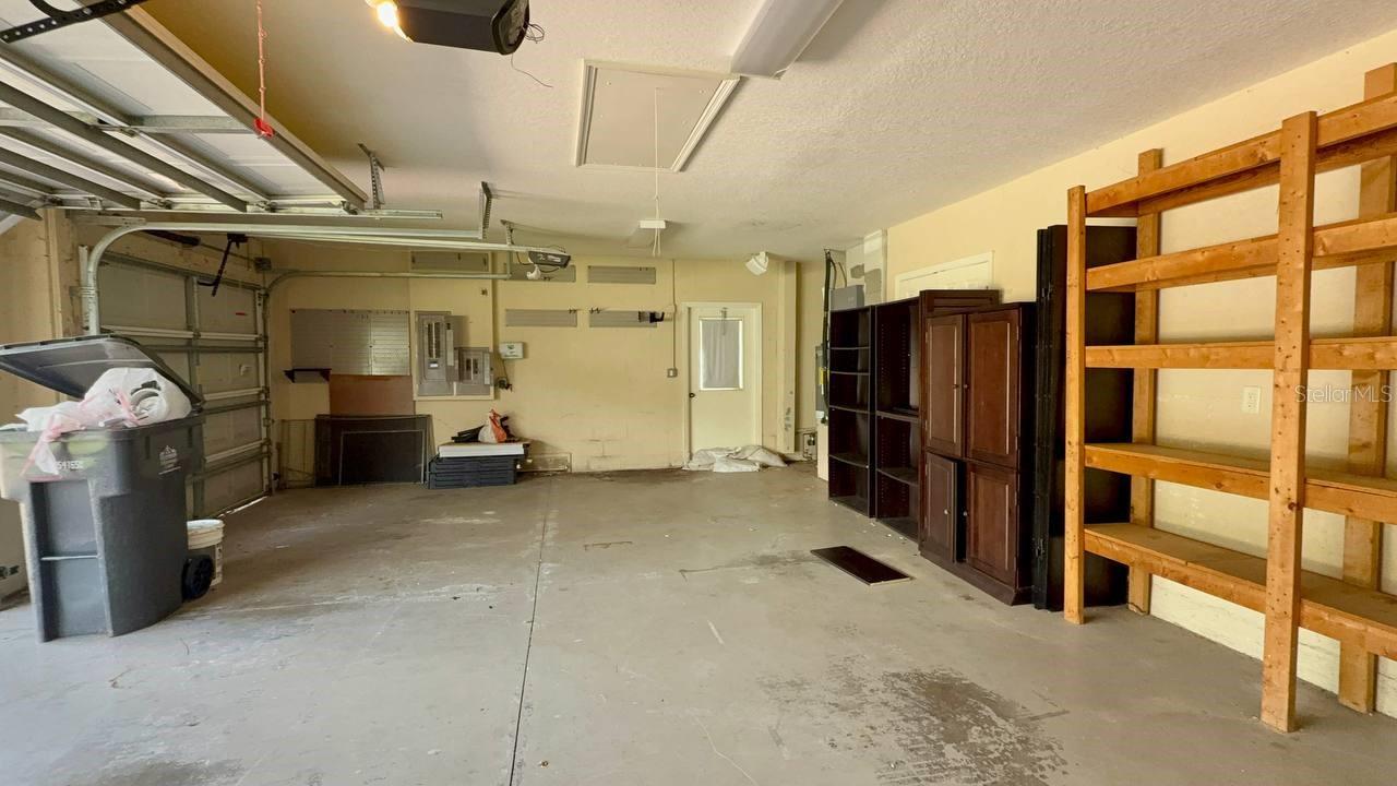 NINE EAGLES UNIT ONE SEC I - Residential Lease