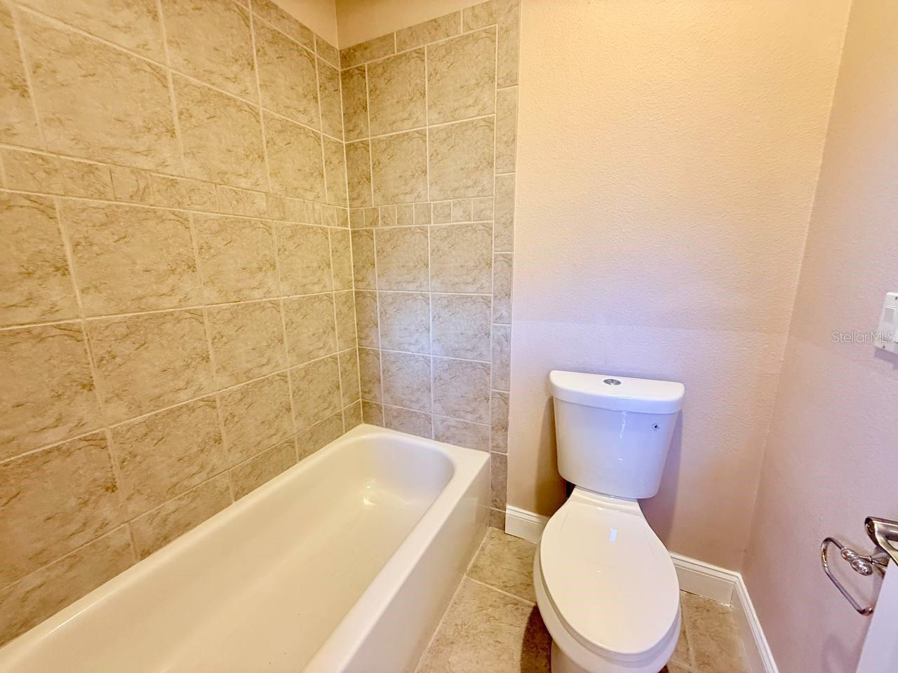 NINE EAGLES UNIT ONE SEC I - Residential Lease