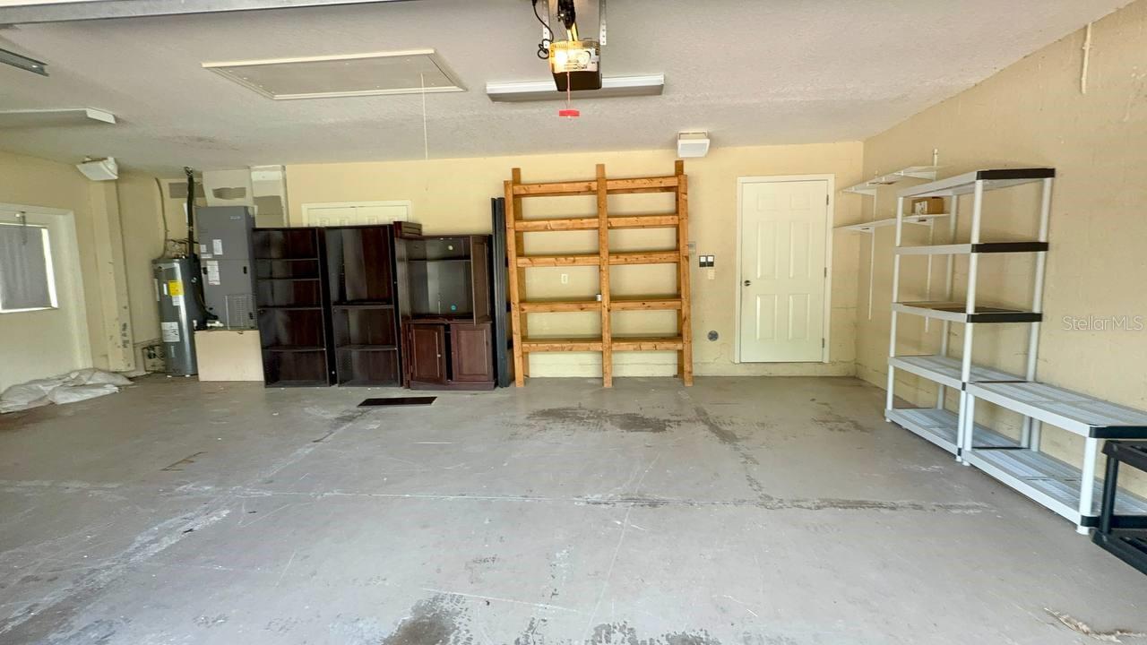 NINE EAGLES UNIT ONE SEC I - Residential Lease