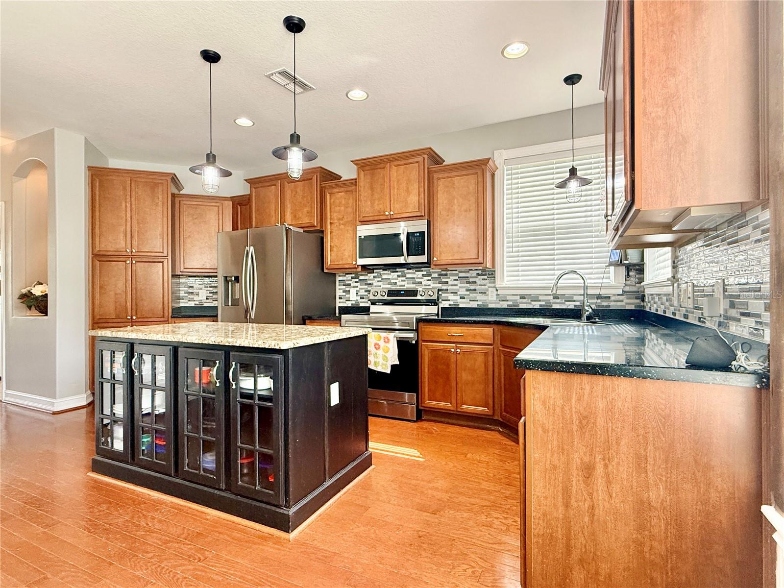 TEN OAKS - Residential