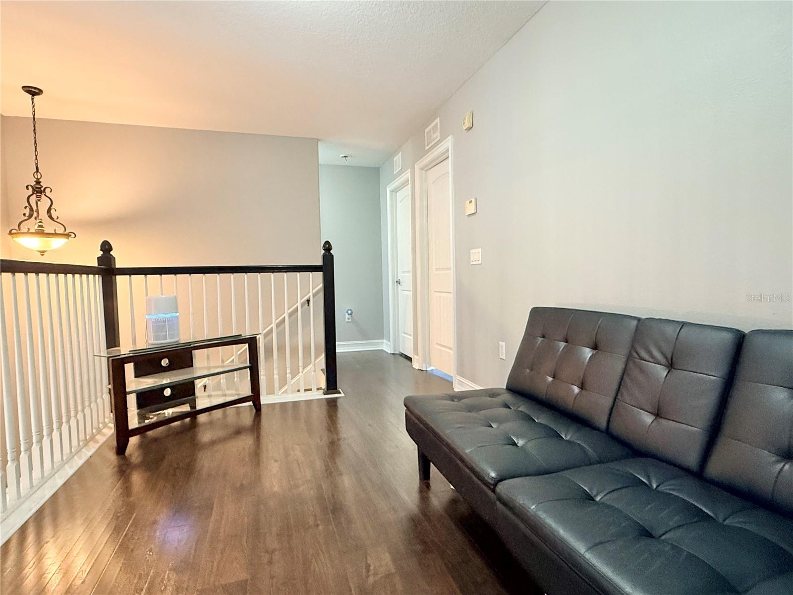 TEN OAKS - Residential