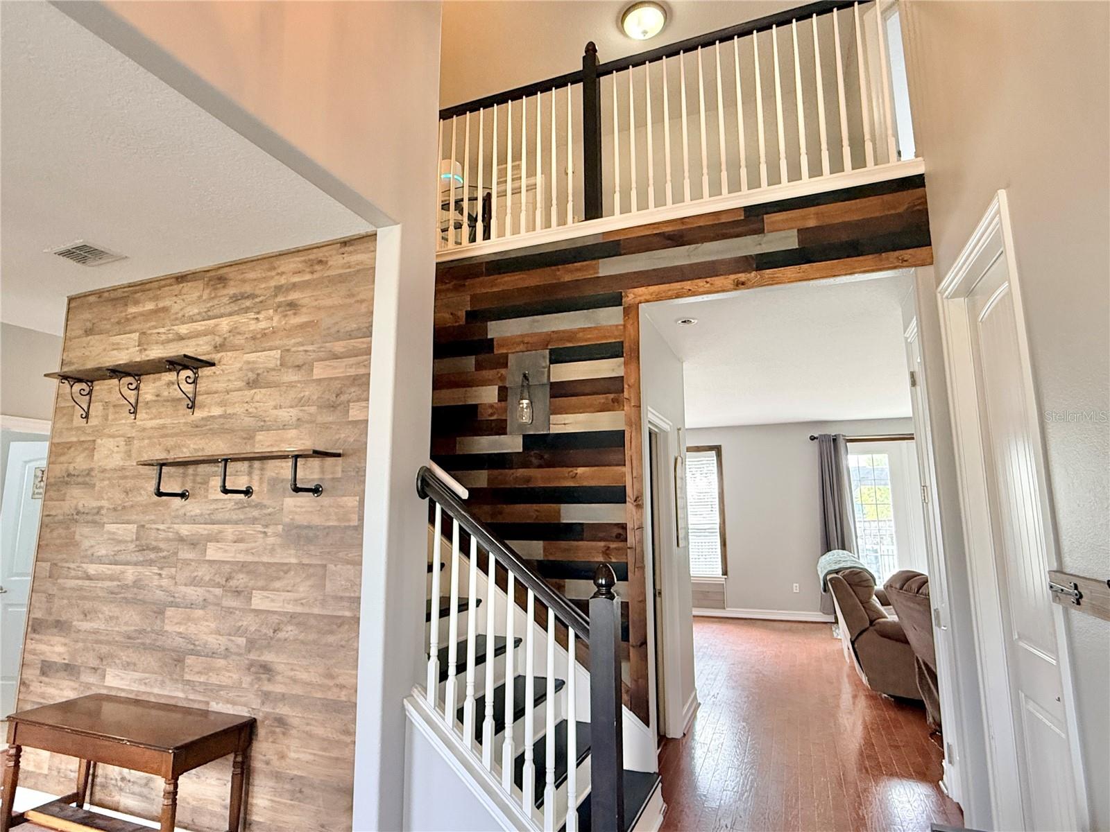 TEN OAKS - Residential