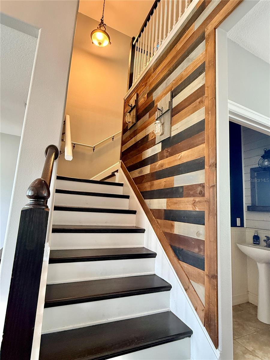 TEN OAKS - Residential