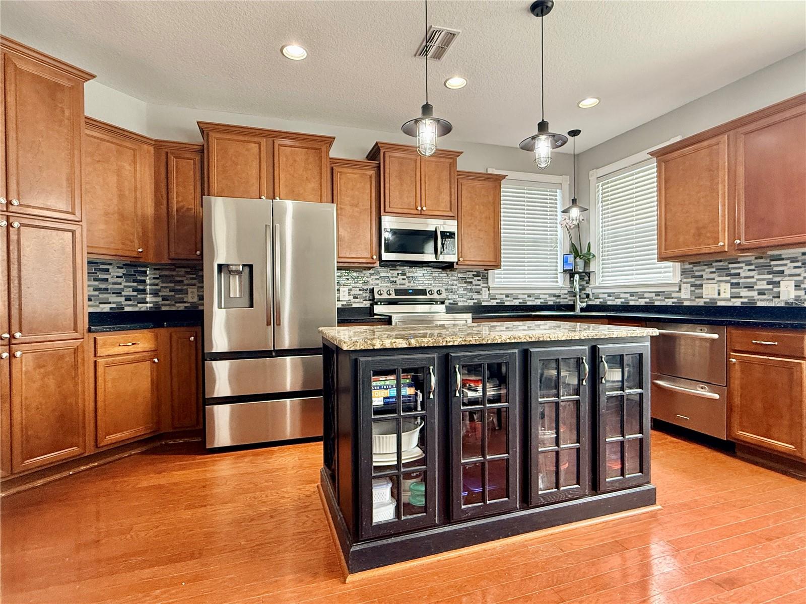 TEN OAKS - Residential