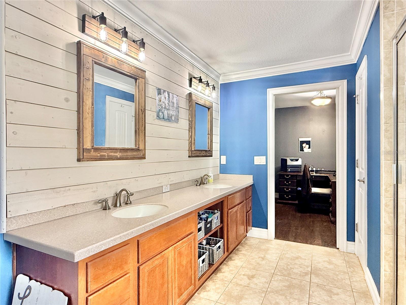 TEN OAKS - Residential