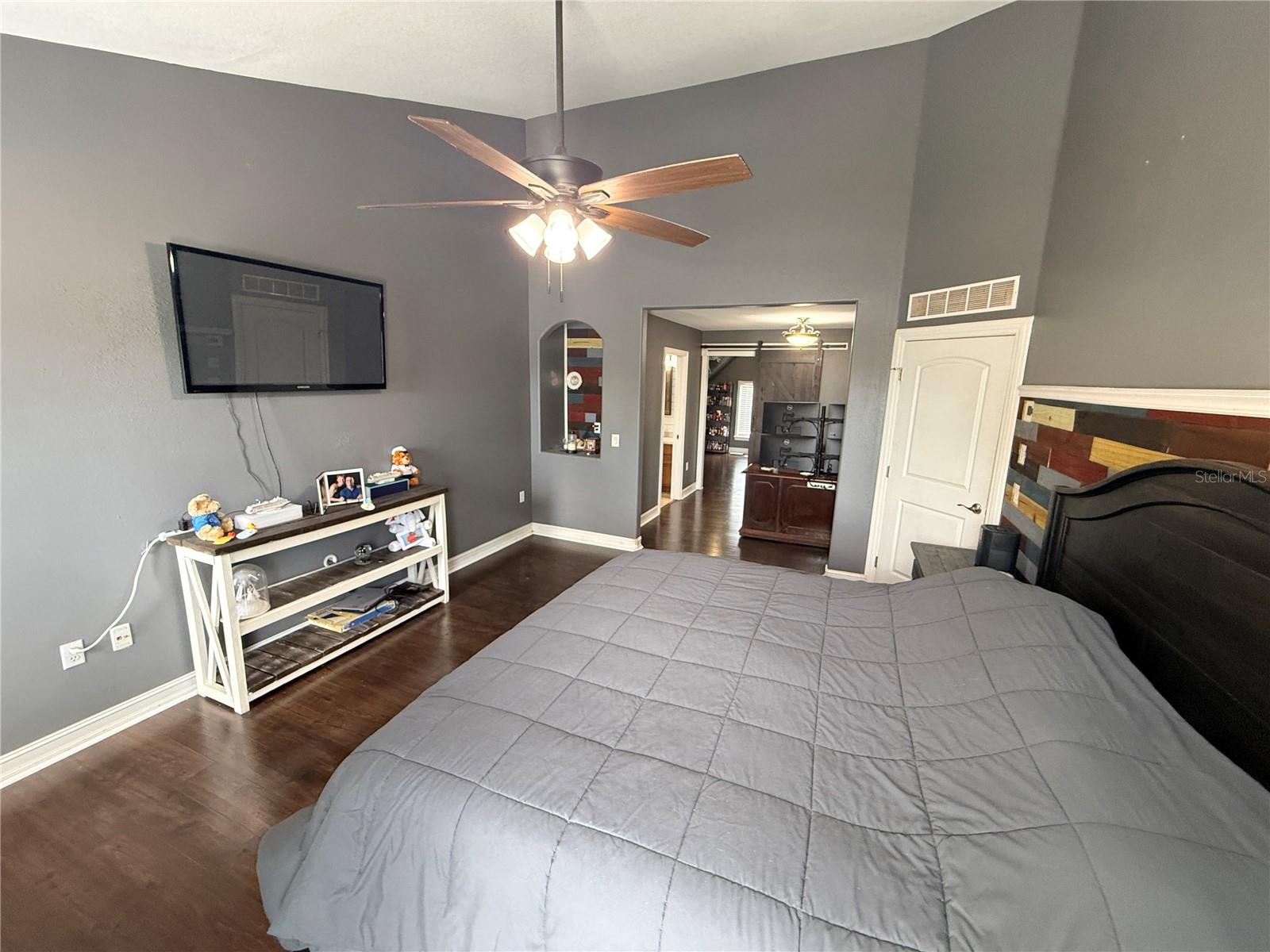 TEN OAKS - Residential