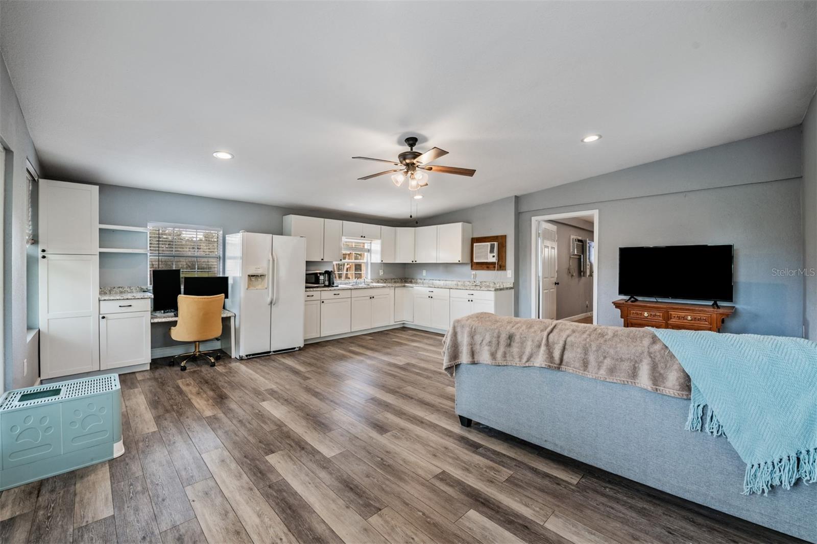 WADE SURV FOR A MINOR - Residential