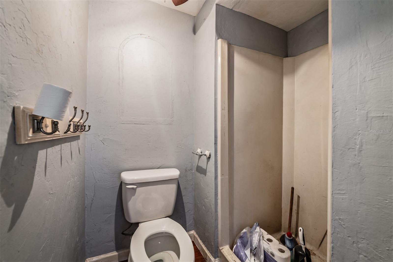 WADE SURV FOR A MINOR - Residential