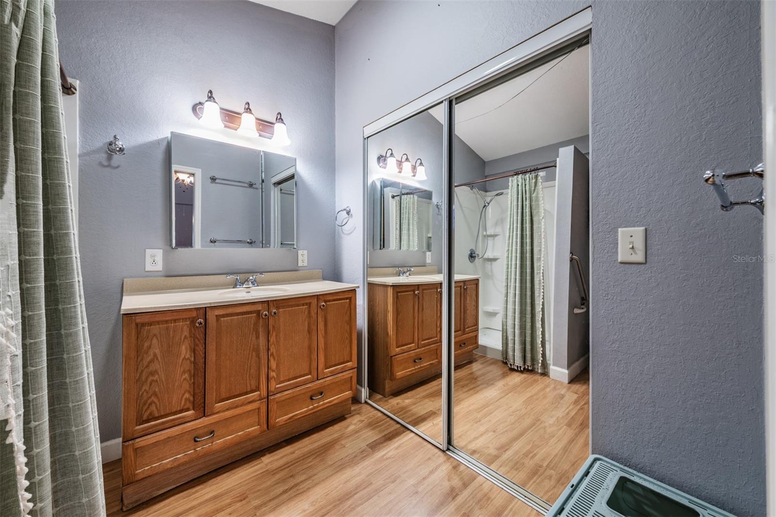 WADE SURV FOR A MINOR - Residential