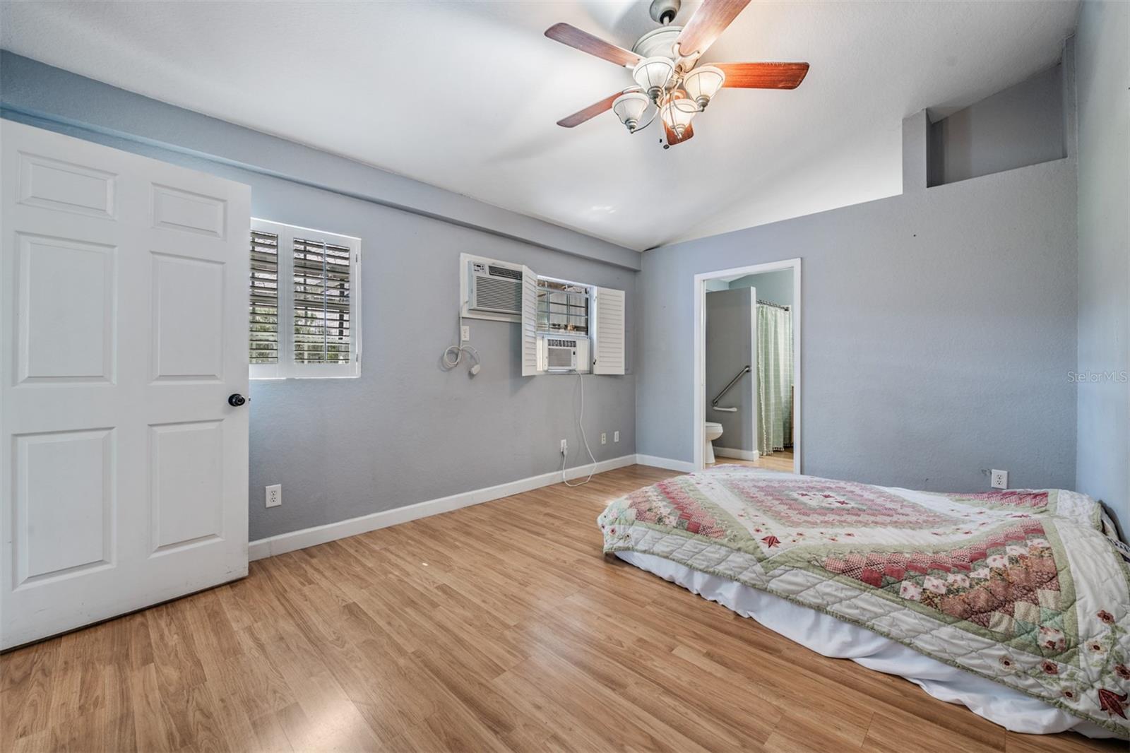 WADE SURV FOR A MINOR - Residential