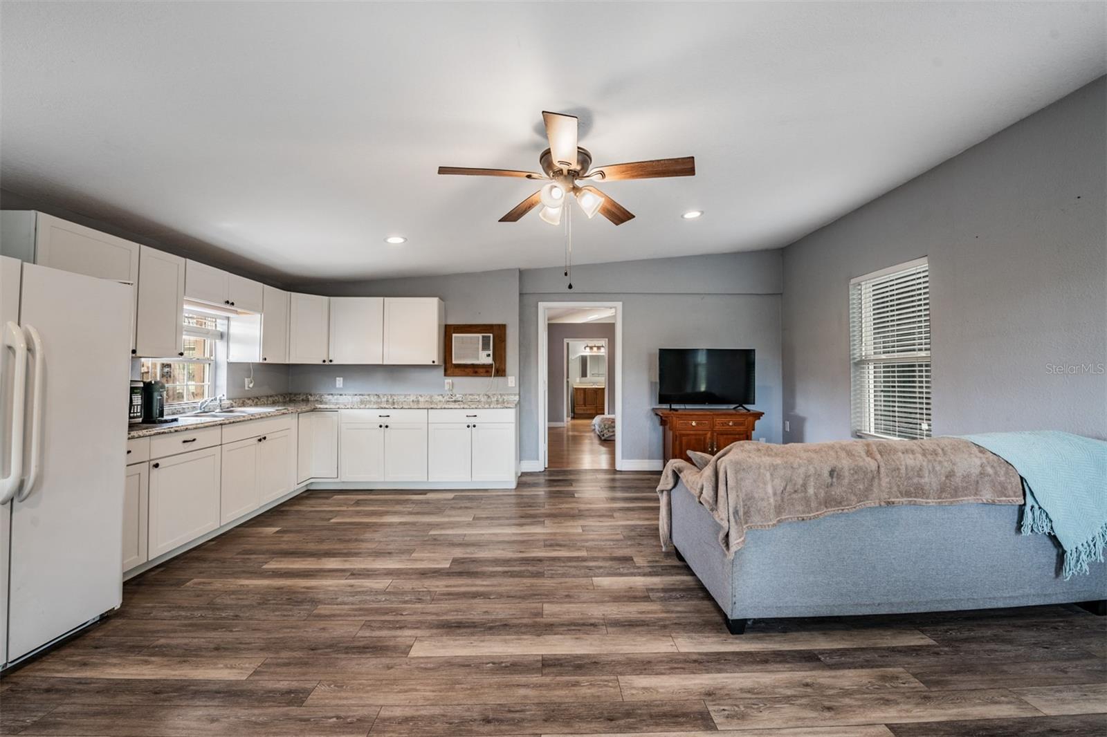 WADE SURV FOR A MINOR - Residential