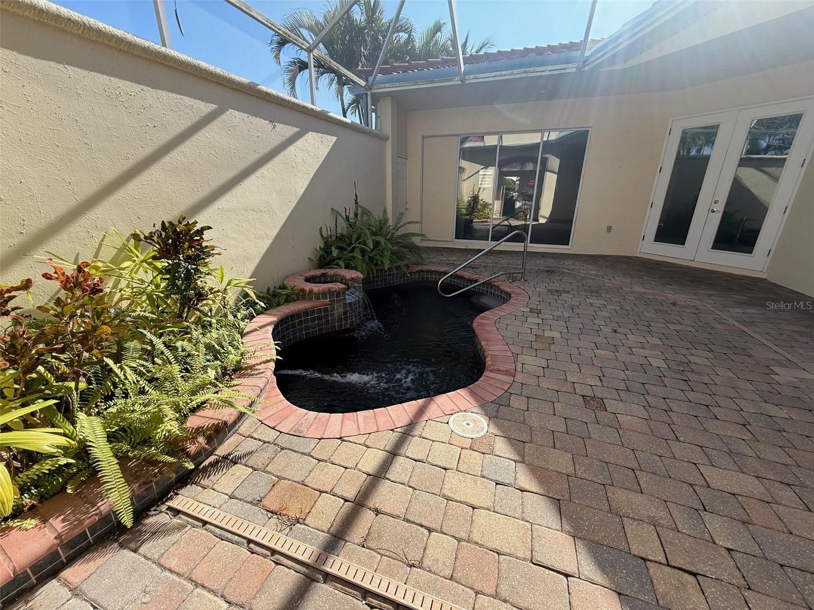 BAYPORT CONDO PH I - Residential