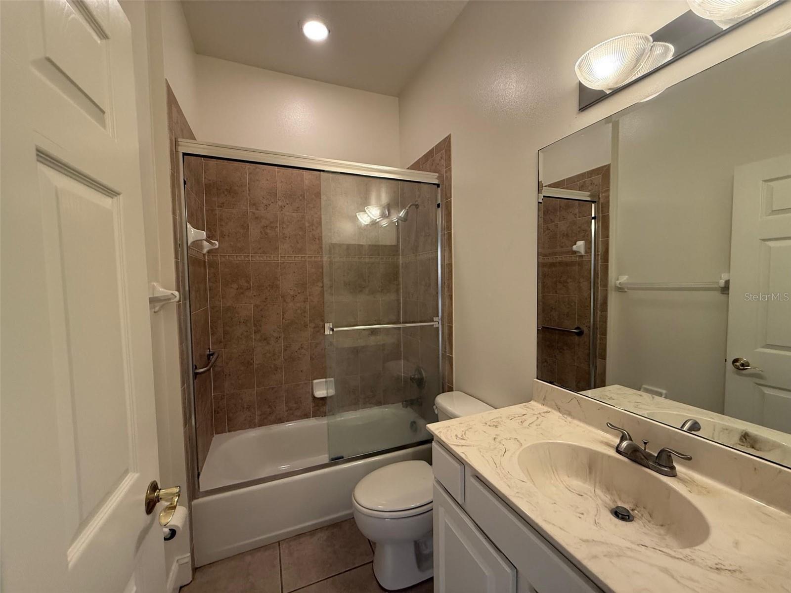 BAYPORT CONDO PH I - Residential