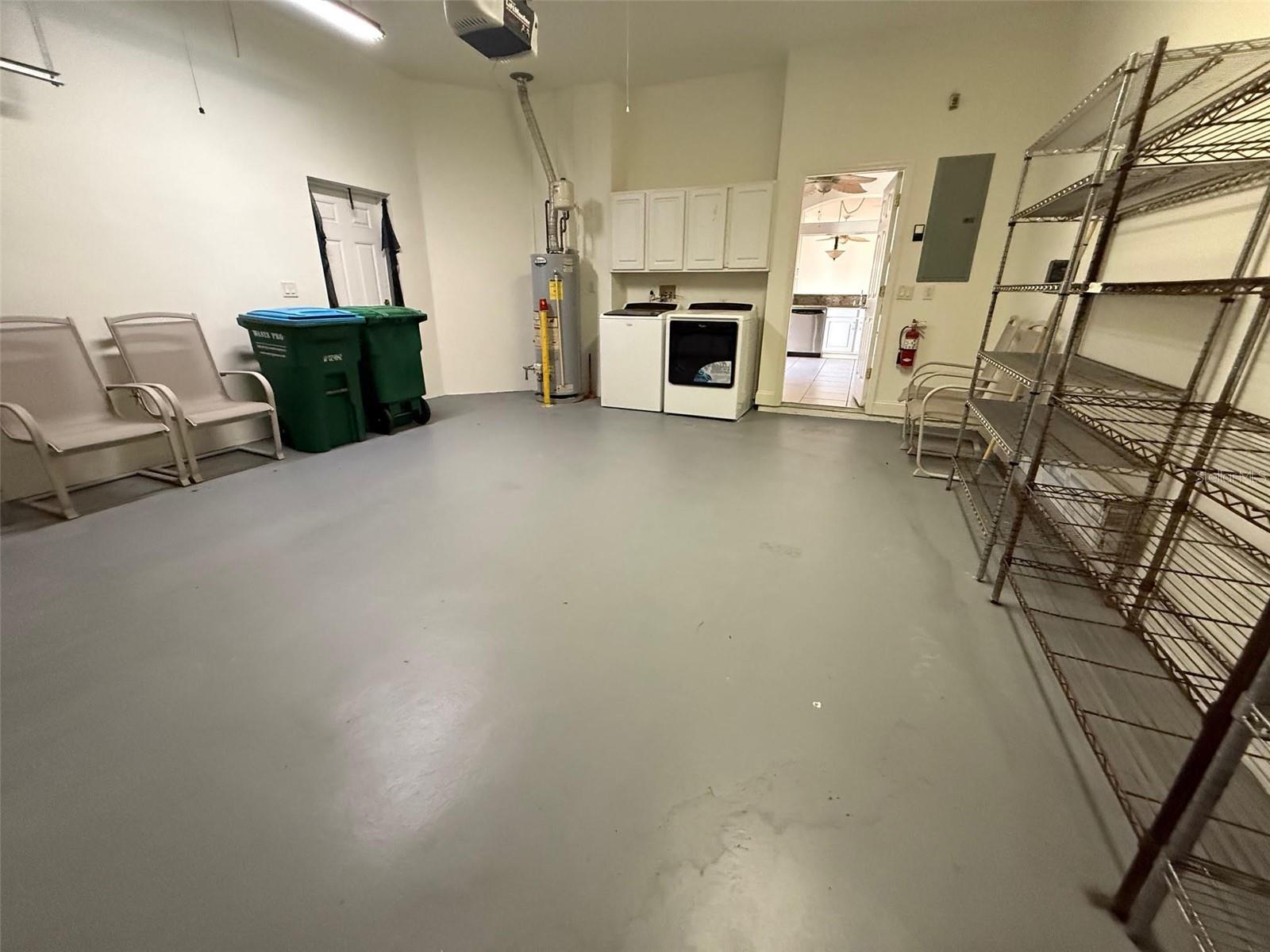 BAYPORT CONDO PH I - Residential