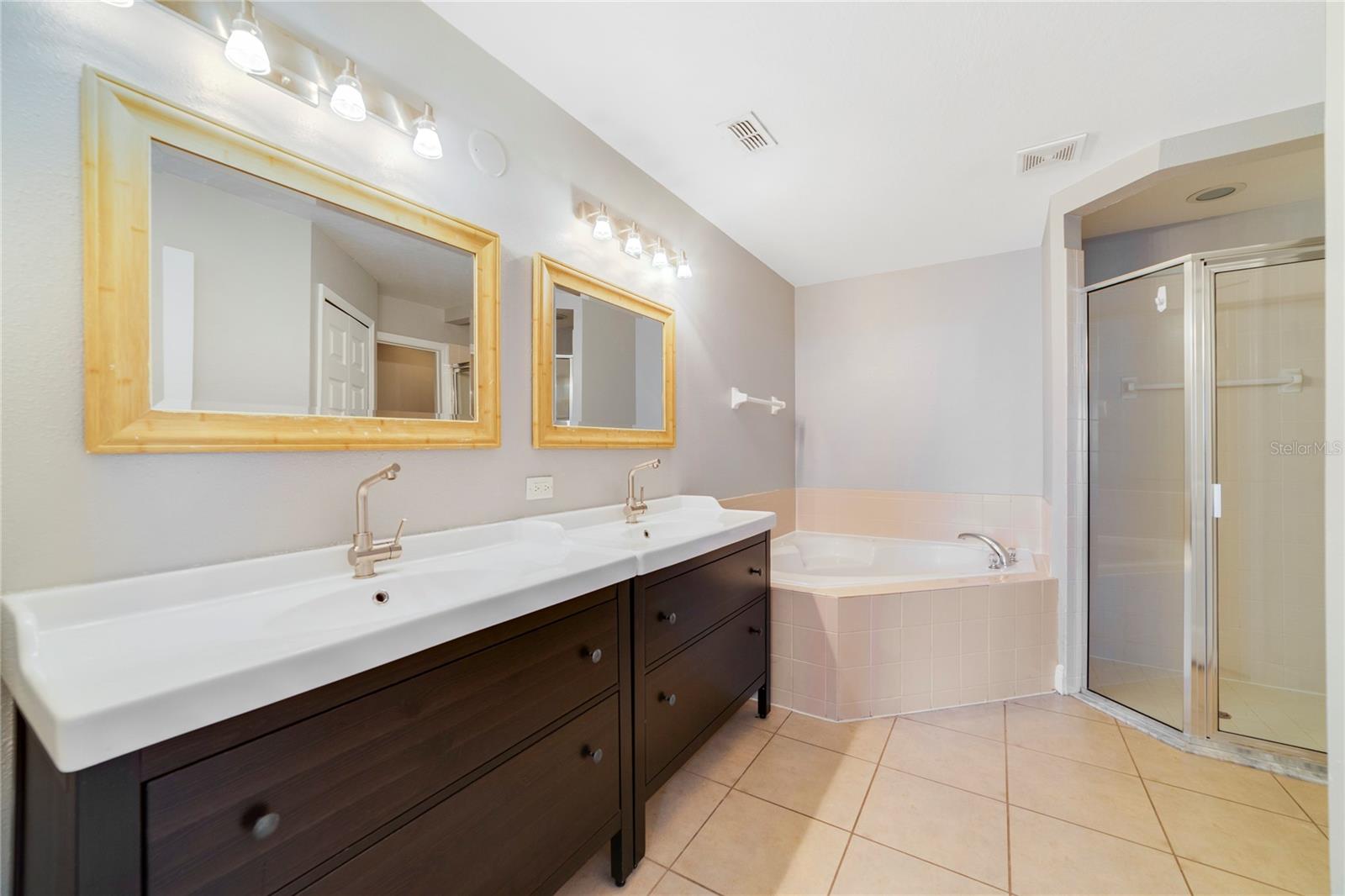 ESTATES LAKE ST CHARLES PH 02 - Residential