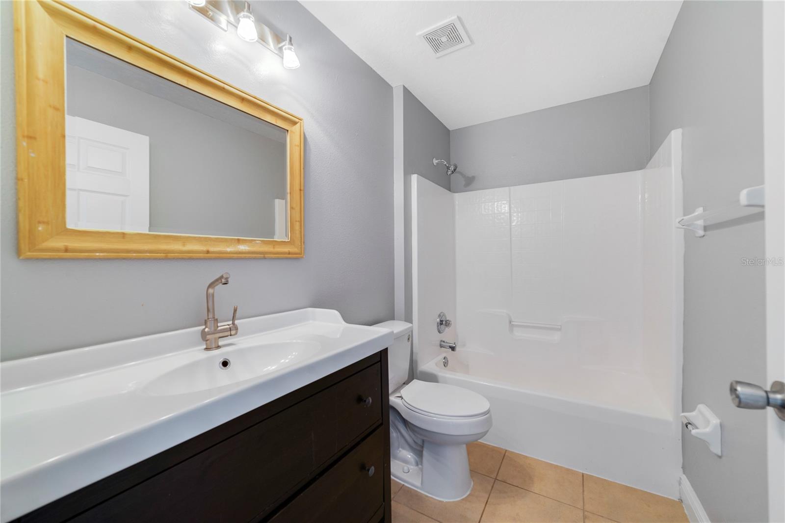 ESTATES LAKE ST CHARLES PH 02 - Residential