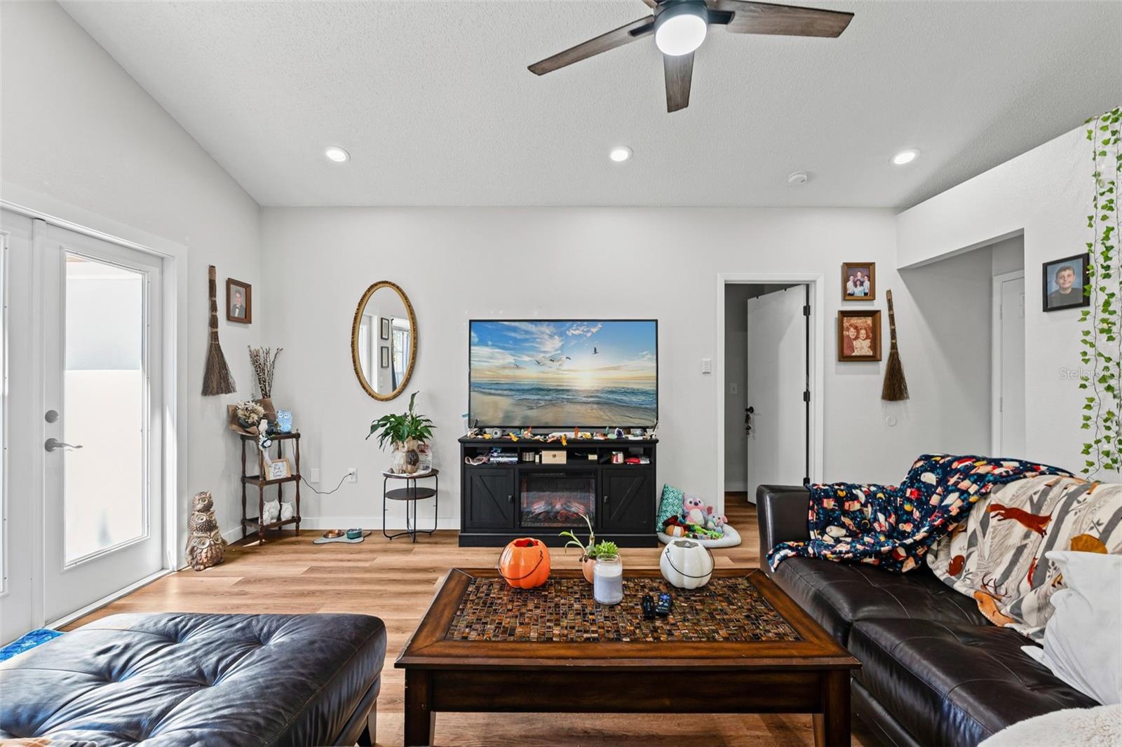 THE VILLAGES OF LAKESIDE SOUTH PH I REV - Residential