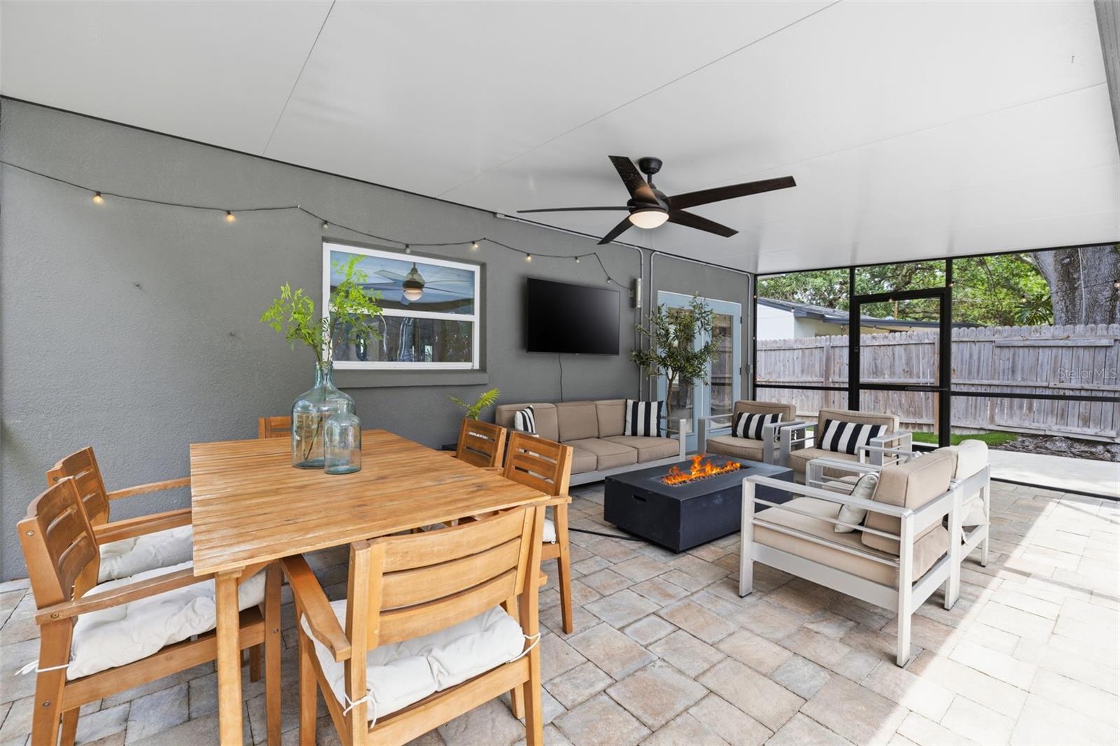 SNELL GARDENS SUB - Residential