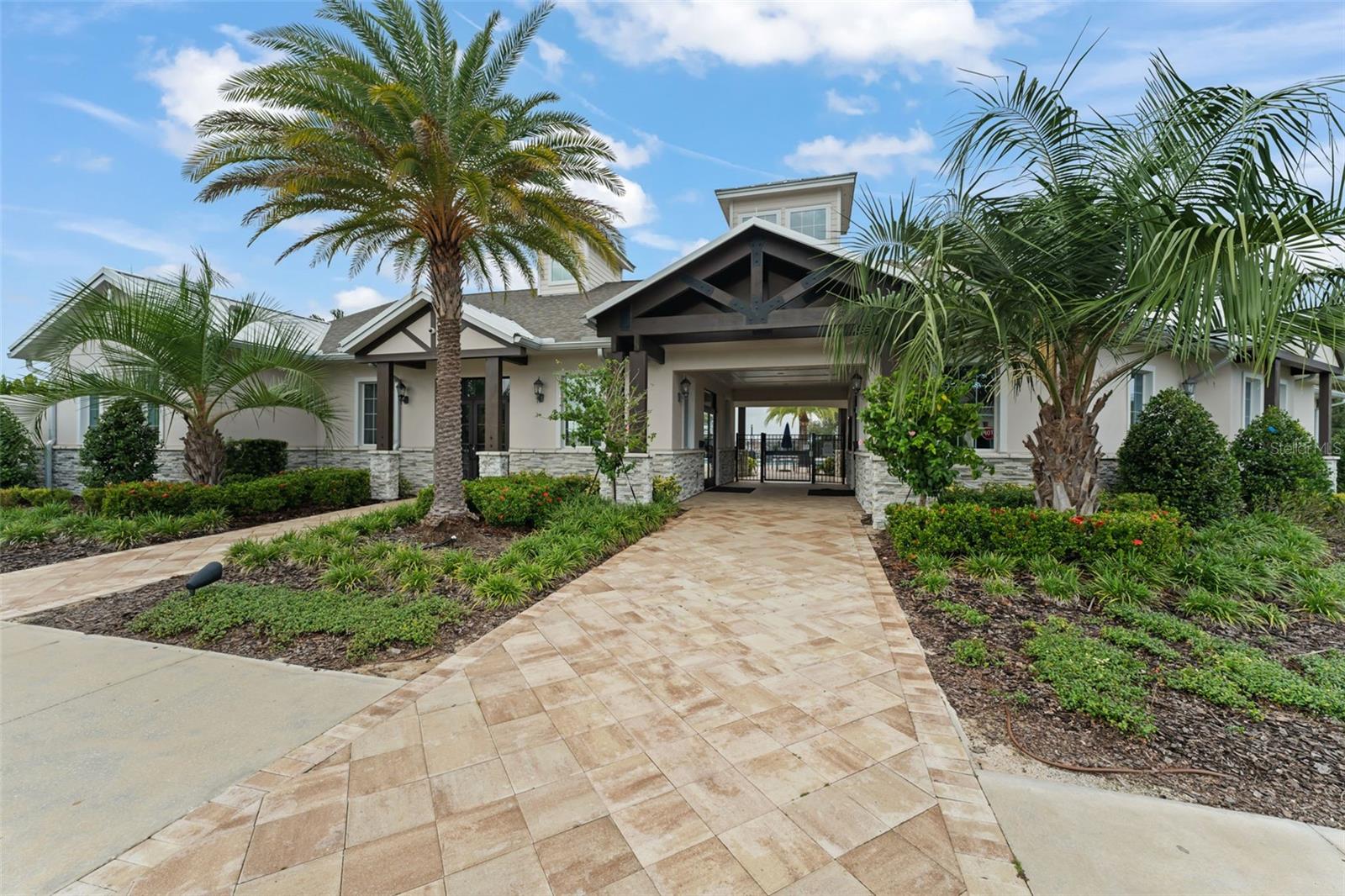 ESTATES AT LAKEVIEW - Residential