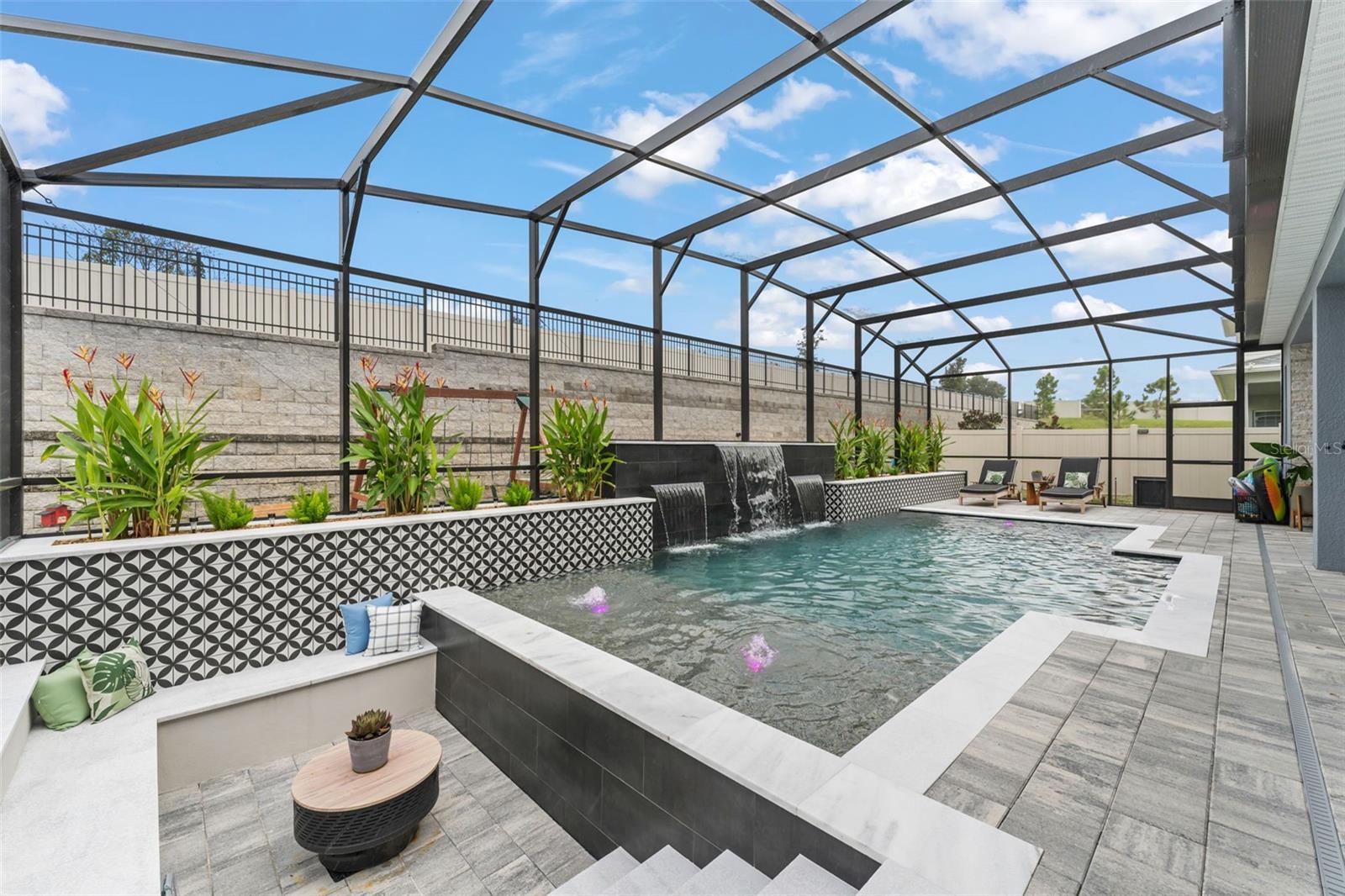 ESTATES AT LAKEVIEW - Residential
