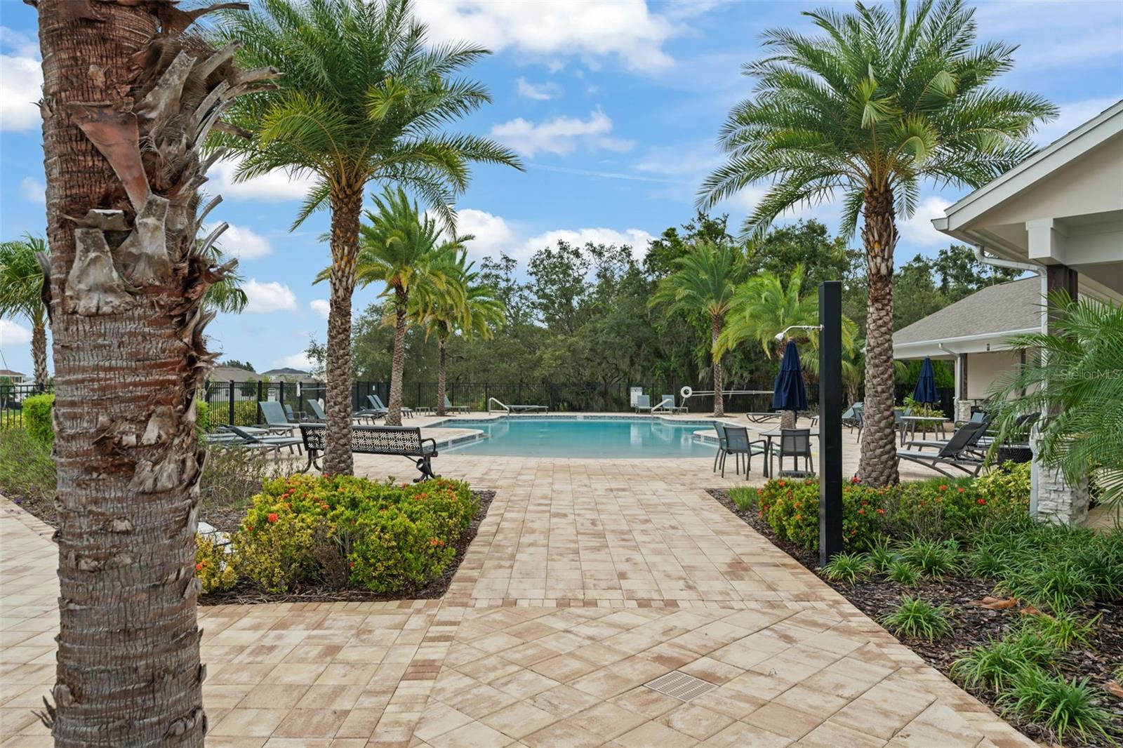 ESTATES AT LAKEVIEW - Residential