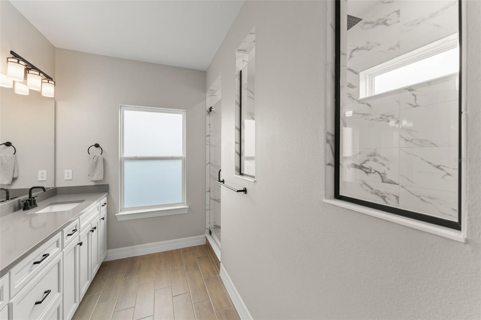 ESTATES AT LAKEVIEW - Residential