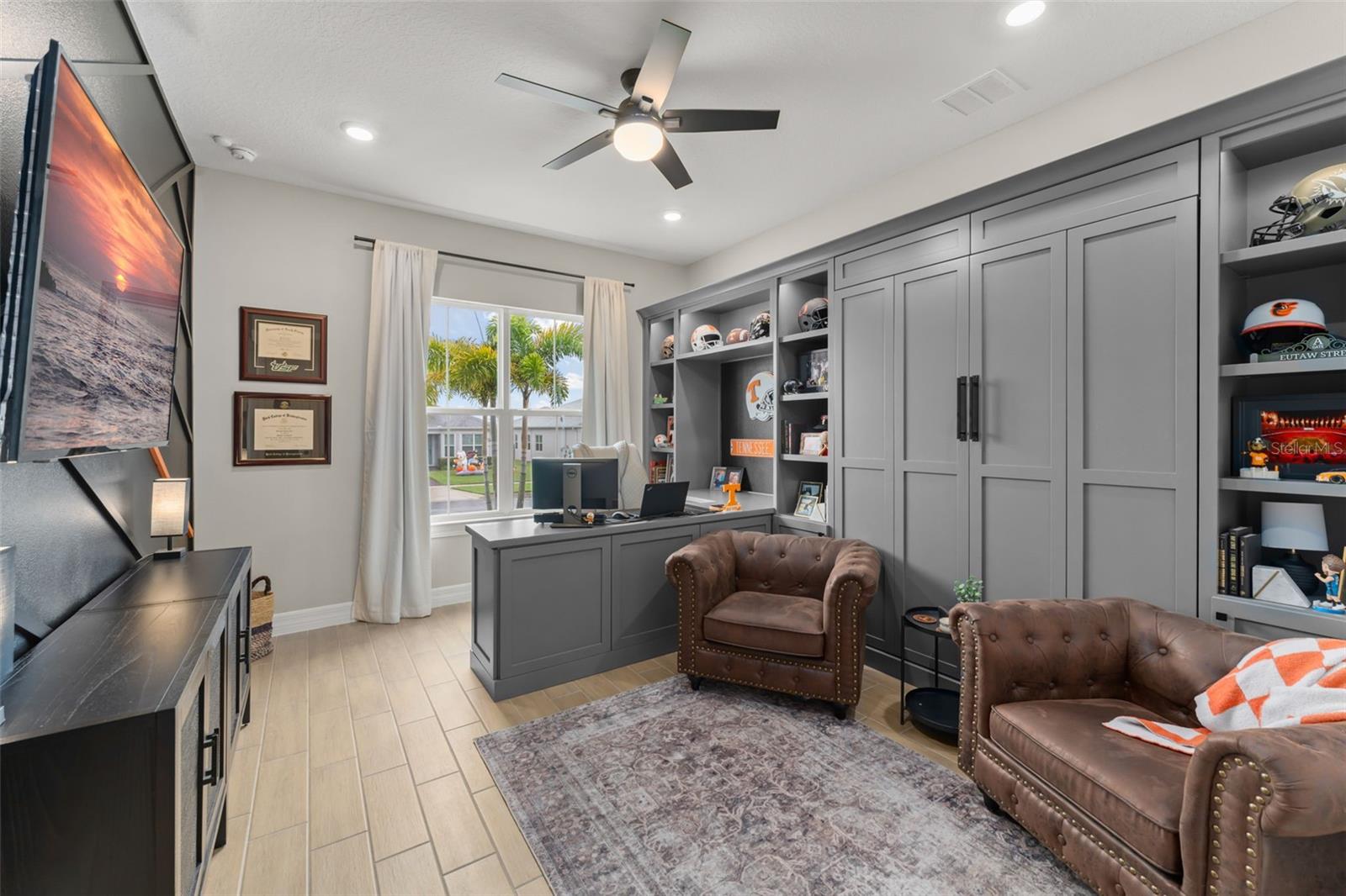 ESTATES AT LAKEVIEW - Residential