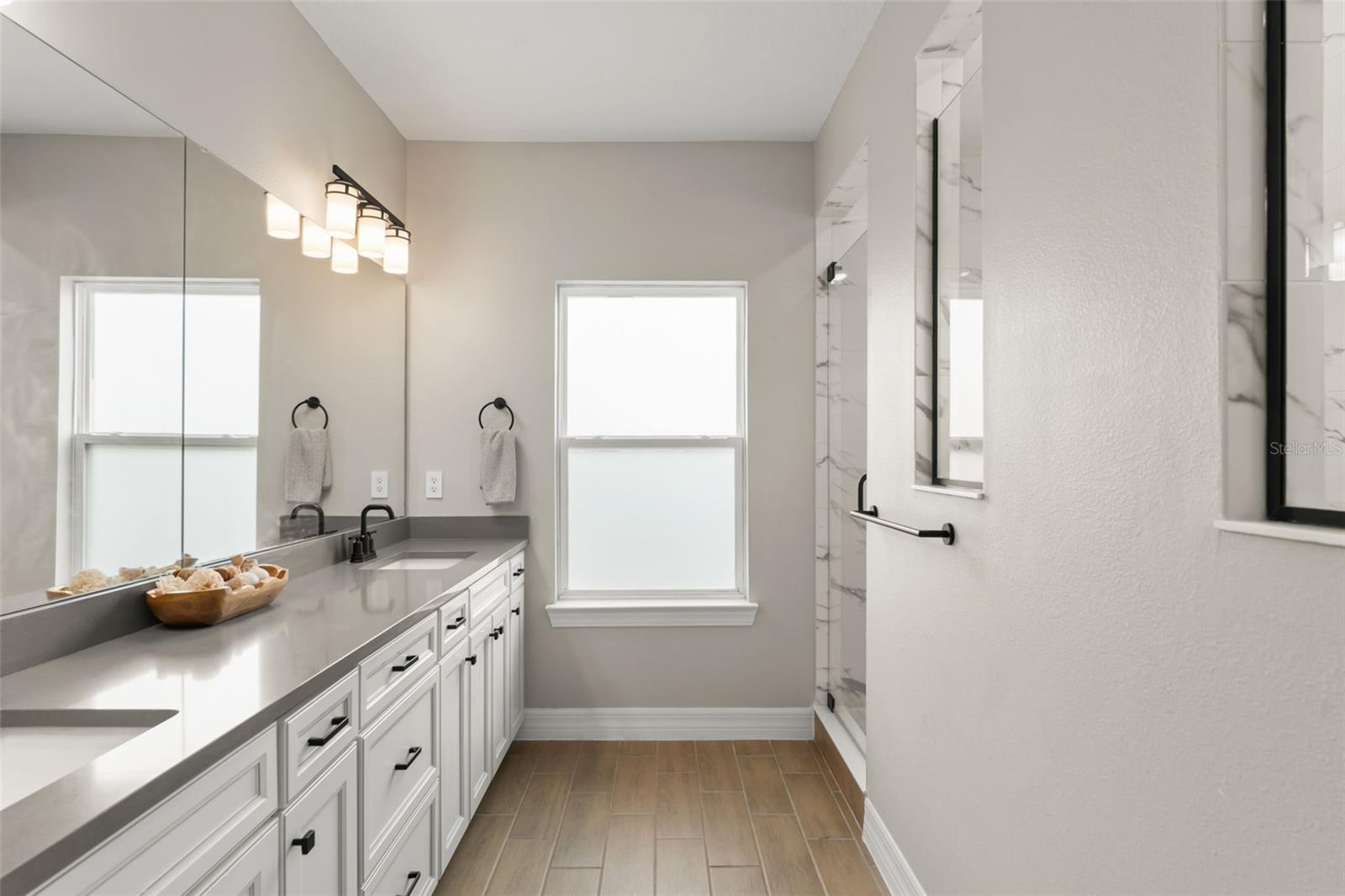 ESTATES AT LAKEVIEW - Residential