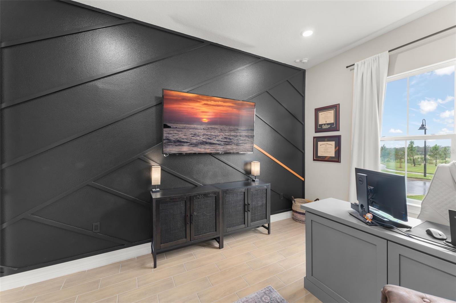 ESTATES AT LAKEVIEW - Residential