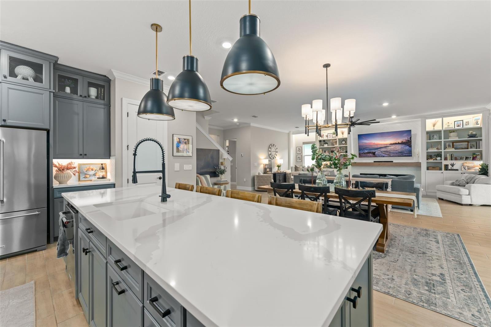 ESTATES AT LAKEVIEW - Residential