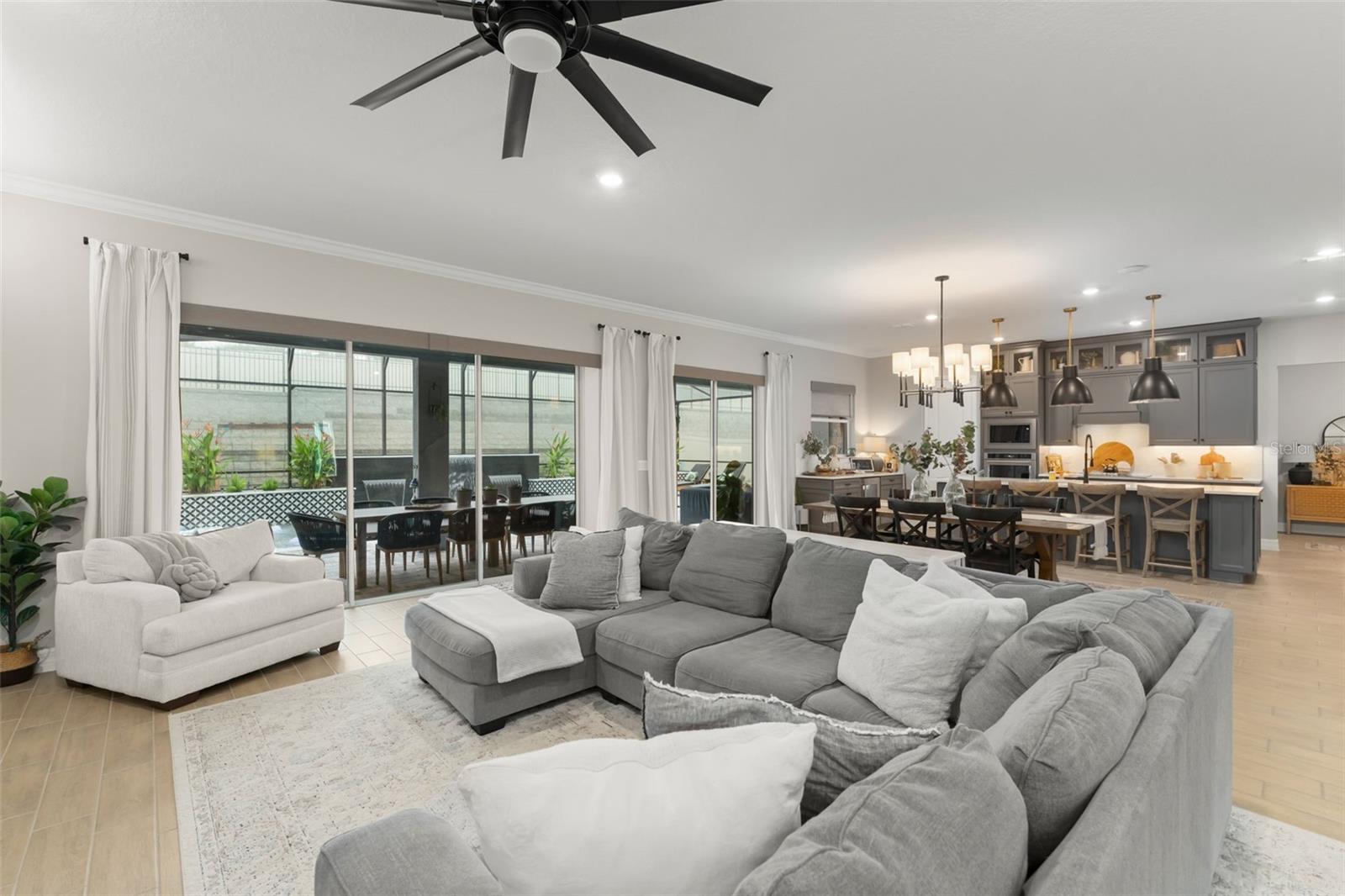 ESTATES AT LAKEVIEW - Residential