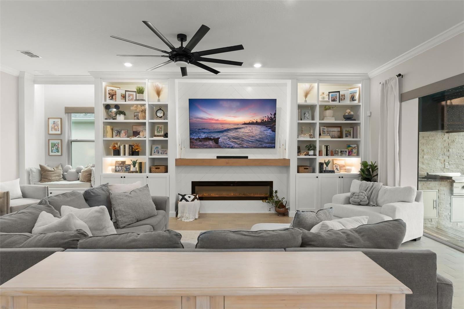 ESTATES AT LAKEVIEW - Residential