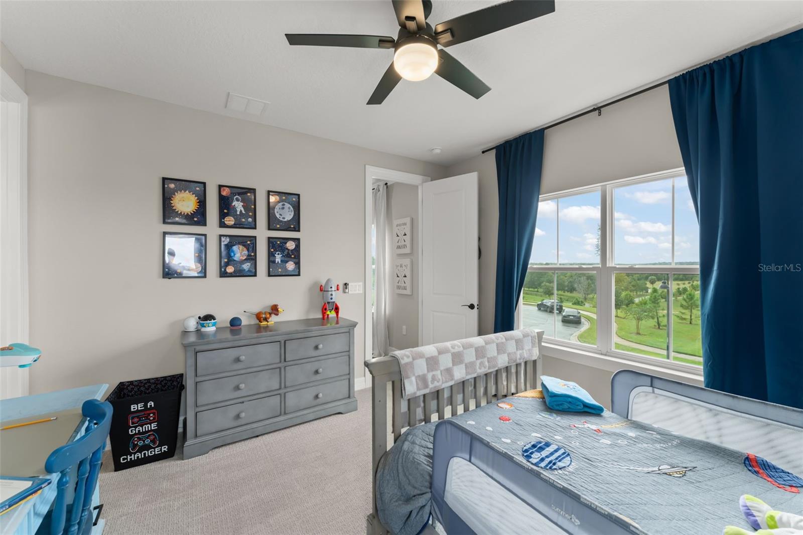 ESTATES AT LAKEVIEW - Residential