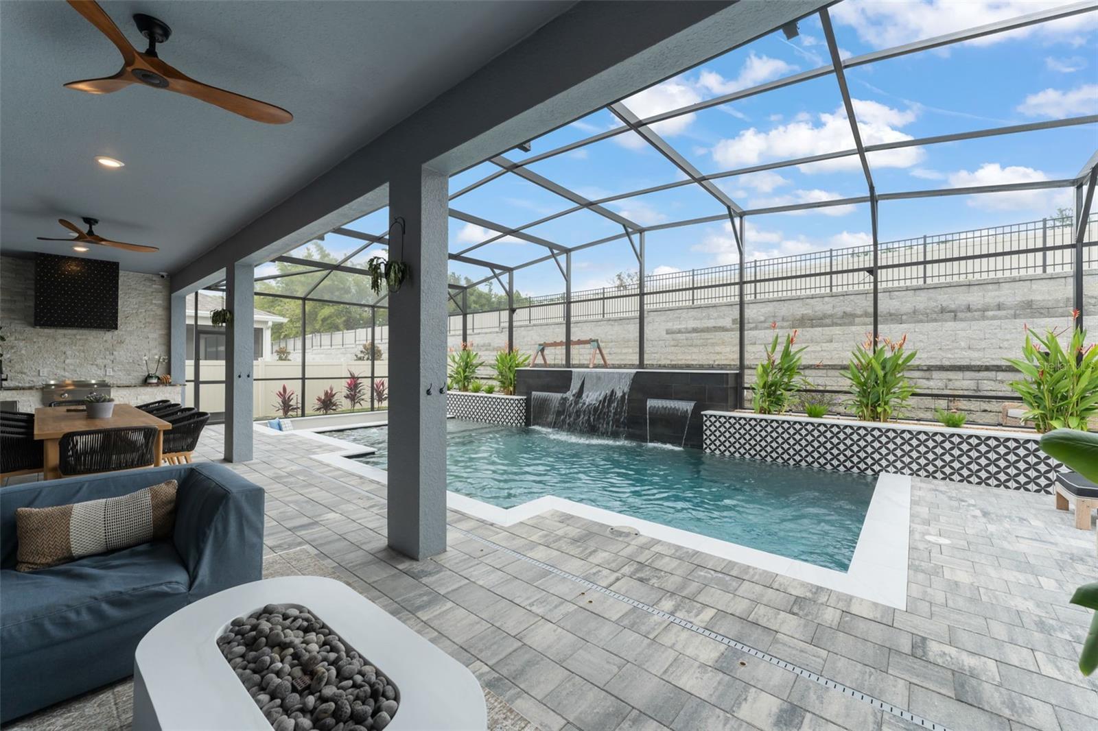 ESTATES AT LAKEVIEW - Residential