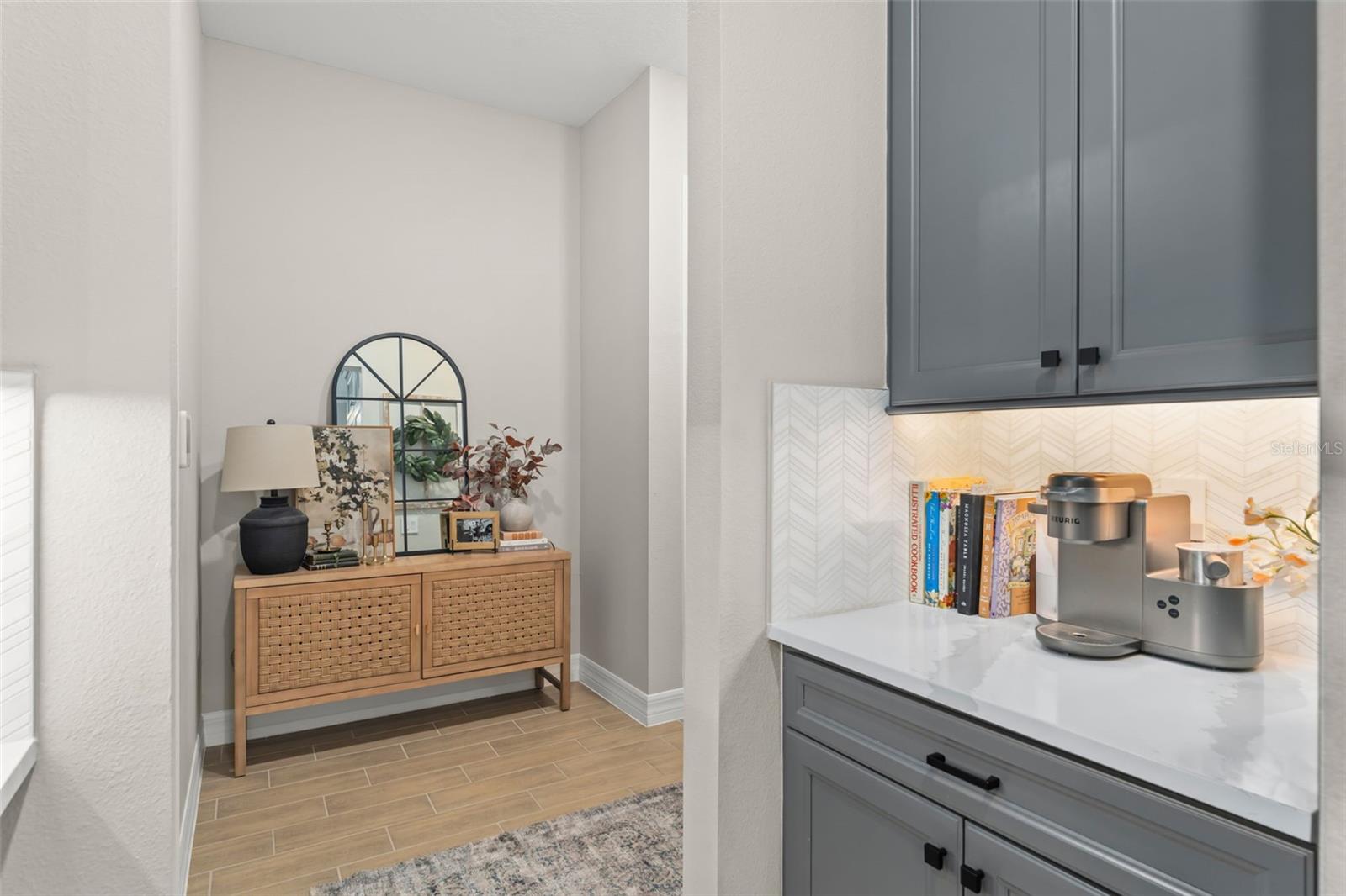 ESTATES AT LAKEVIEW - Residential