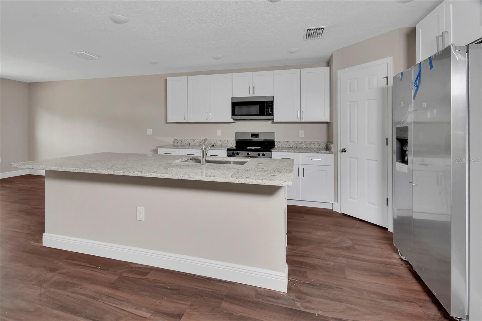 HILLCREST - Residential